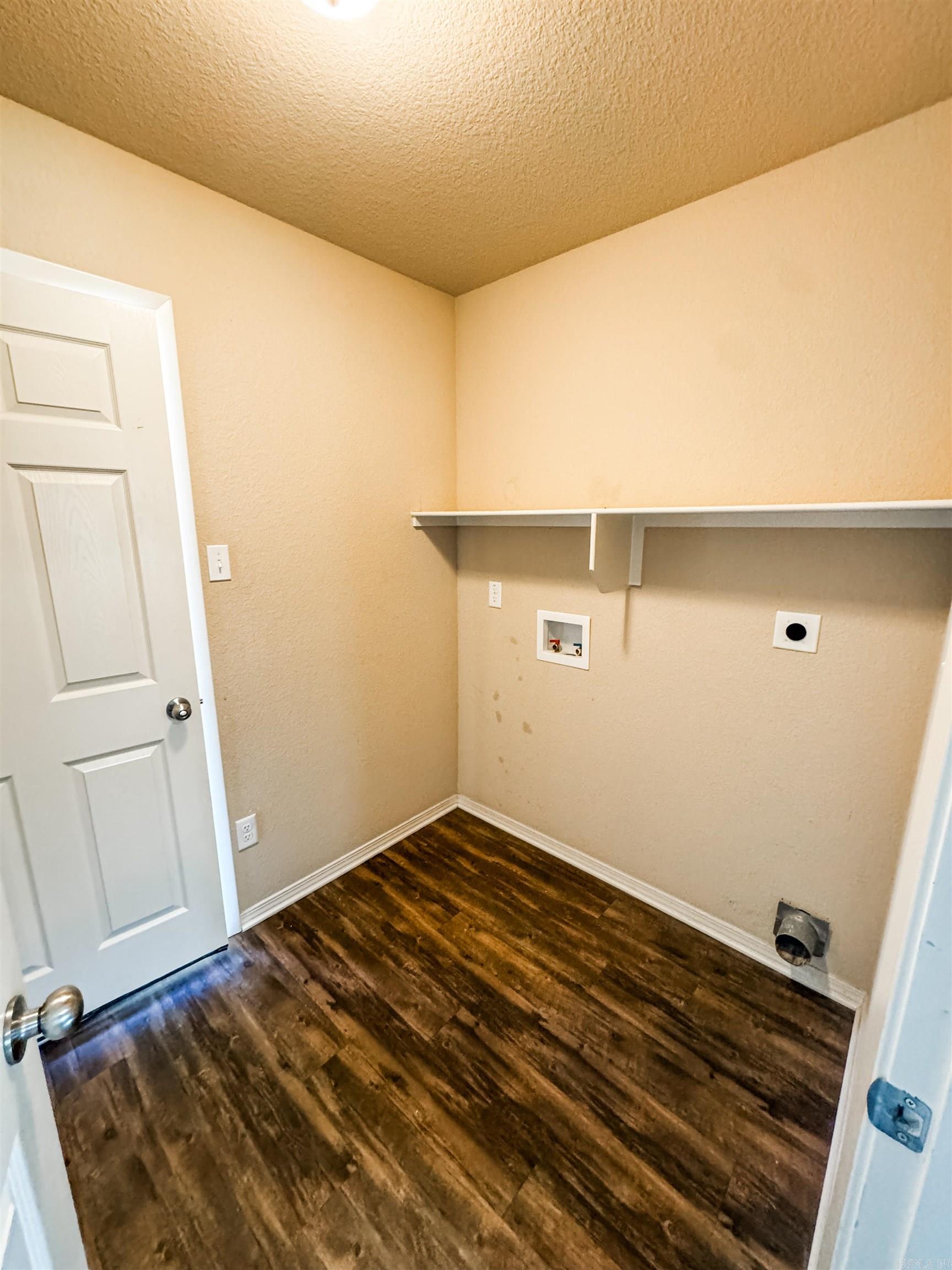 Benjamin Grove - Residential Lease