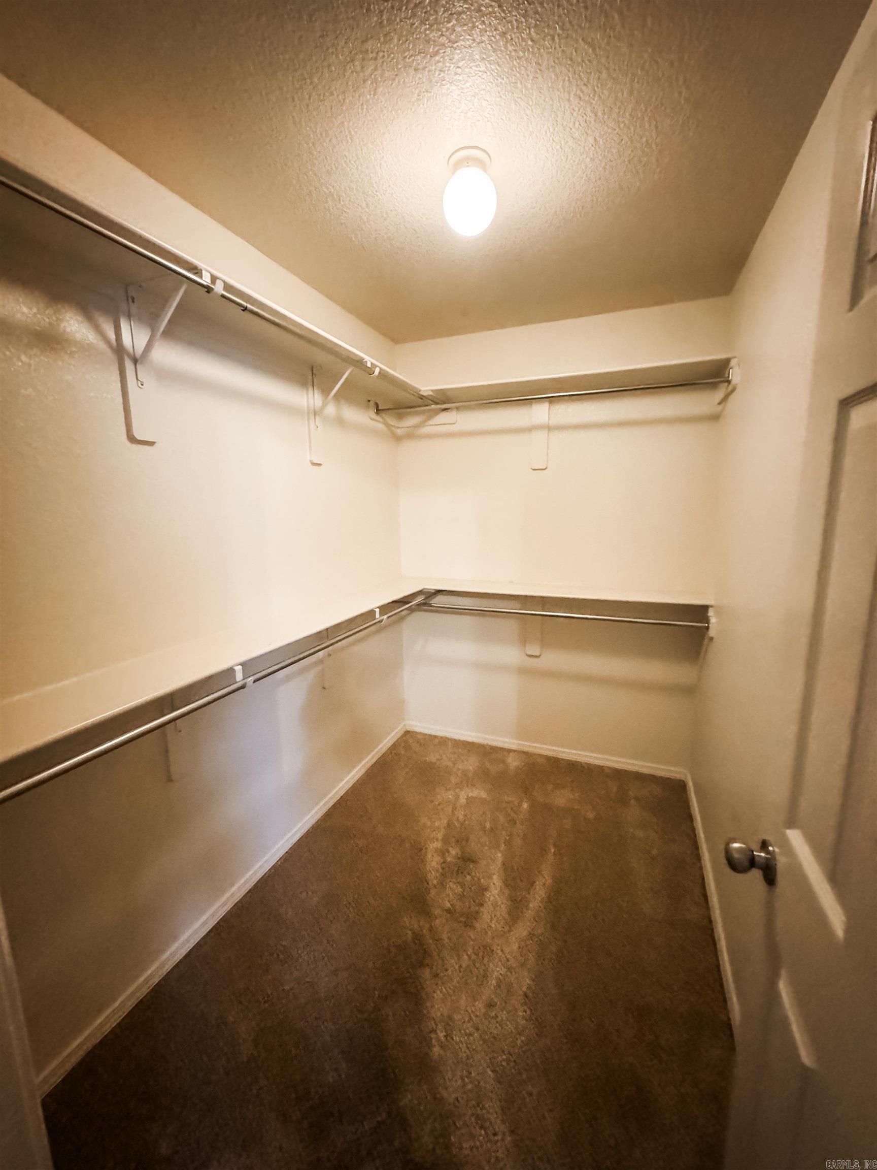 Benjamin Grove - Residential Lease