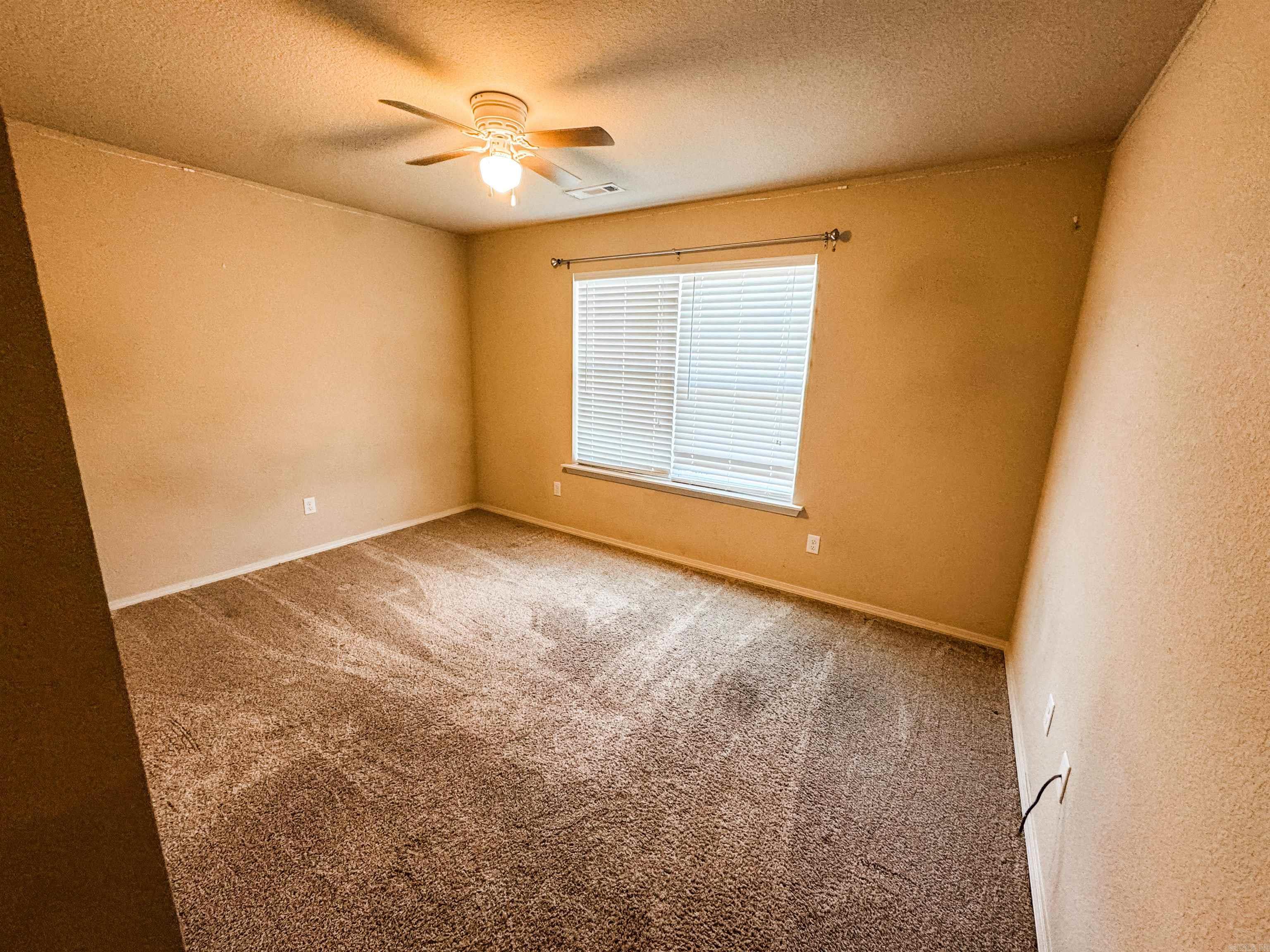 Benjamin Grove - Residential Lease