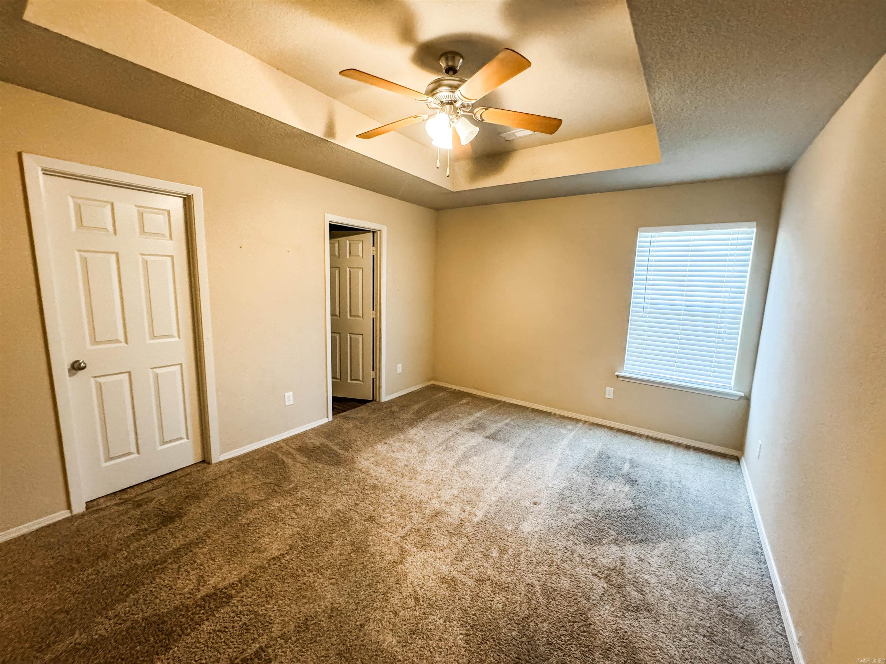 Benjamin Grove - Residential Lease