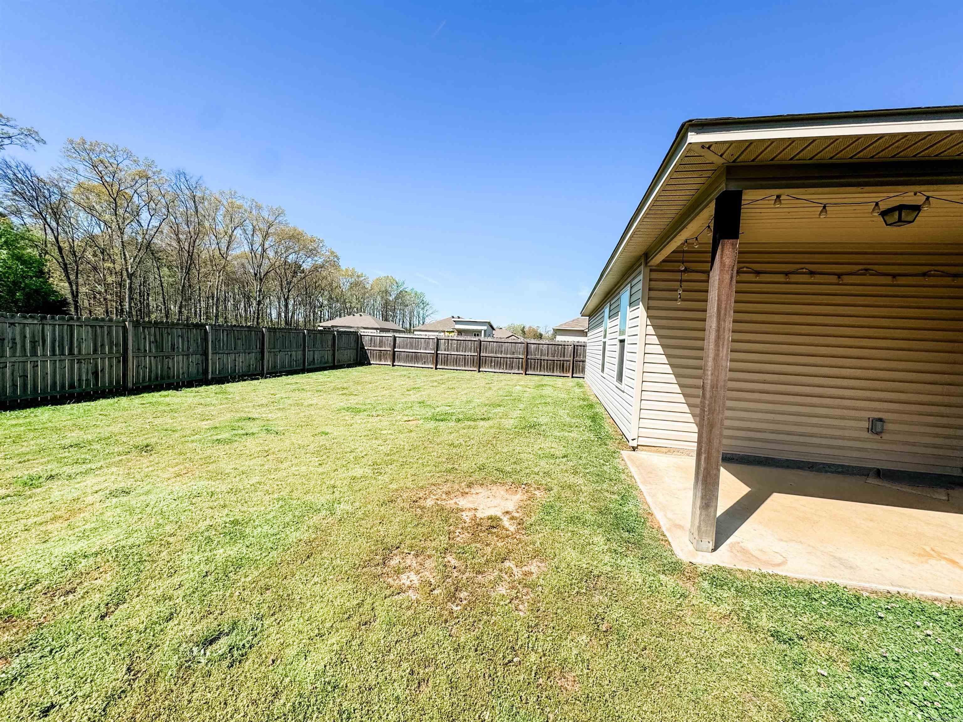 Benjamin Grove - Residential Lease