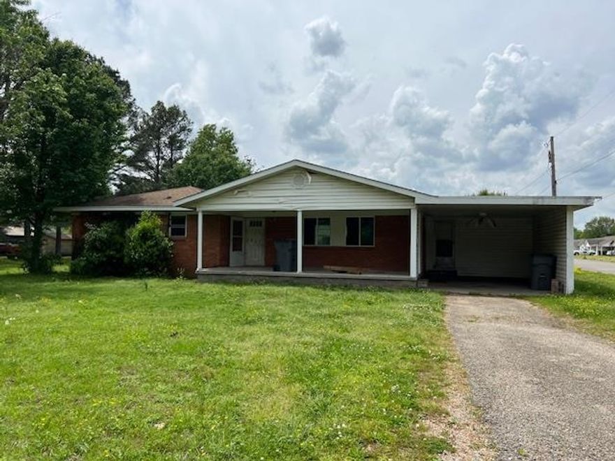 3 bedroom  1380 square feet, sold before  listed