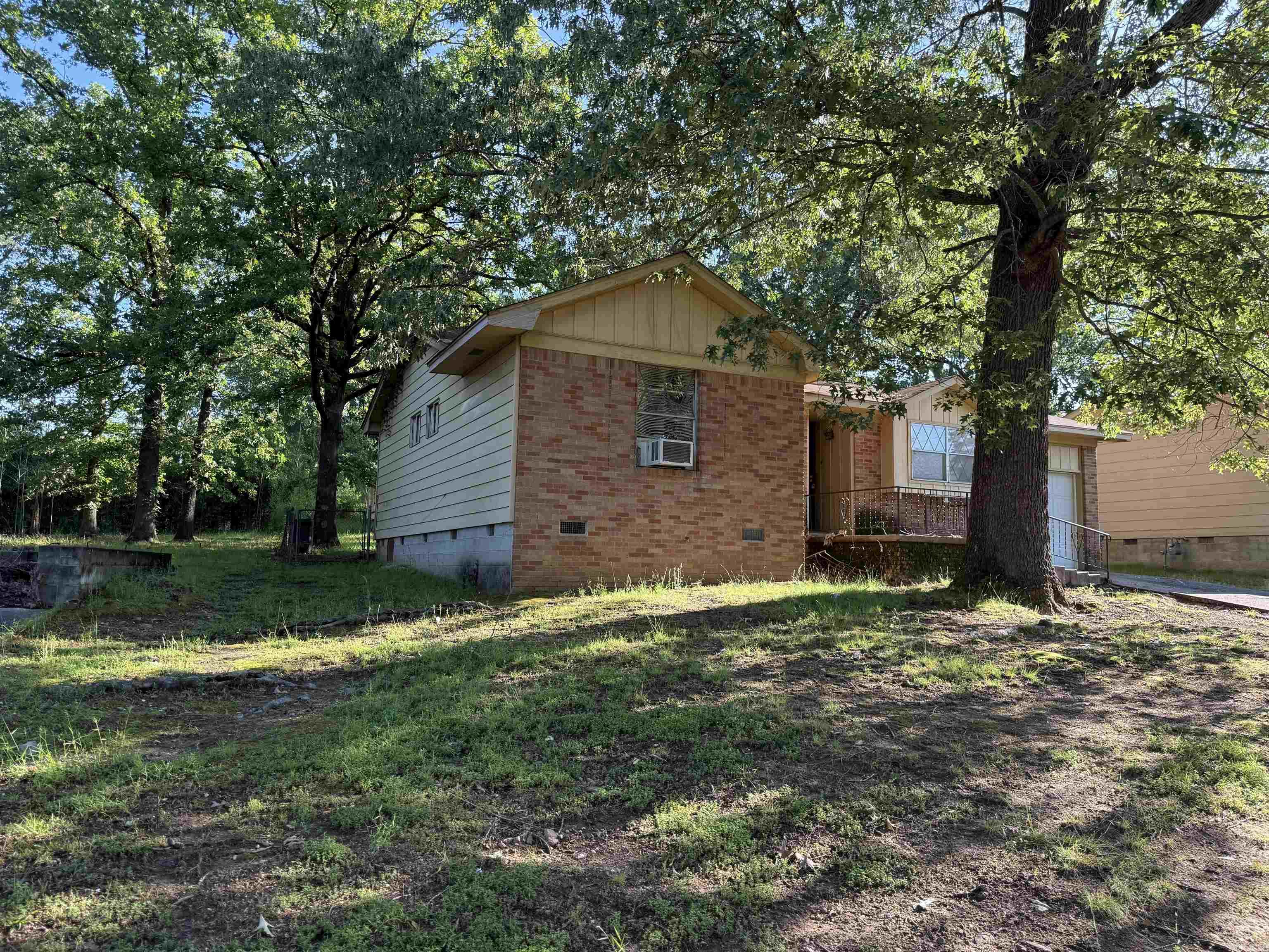 BROOKWOOD ADDN - Residential