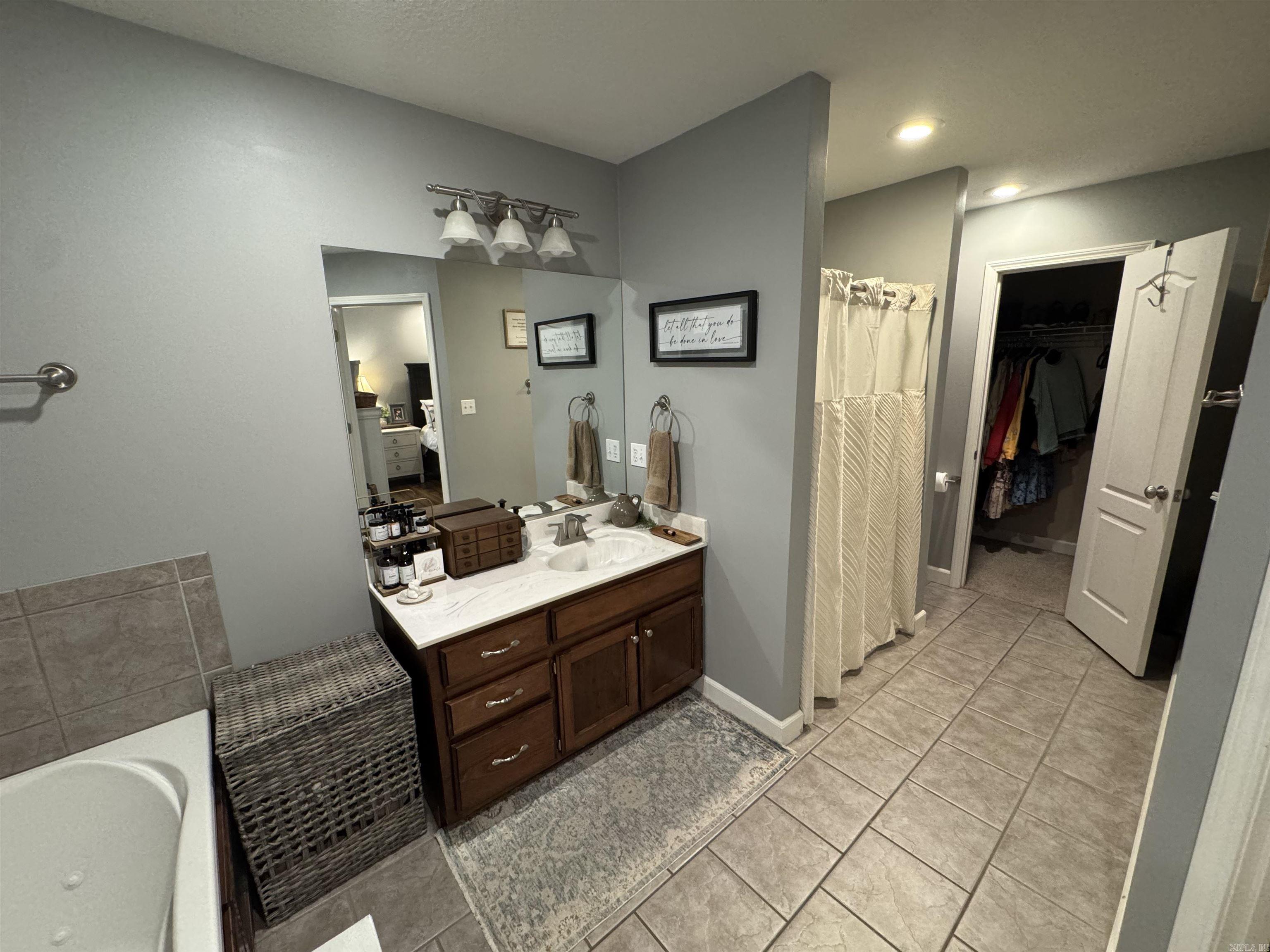 Len-Ford Village - Residential