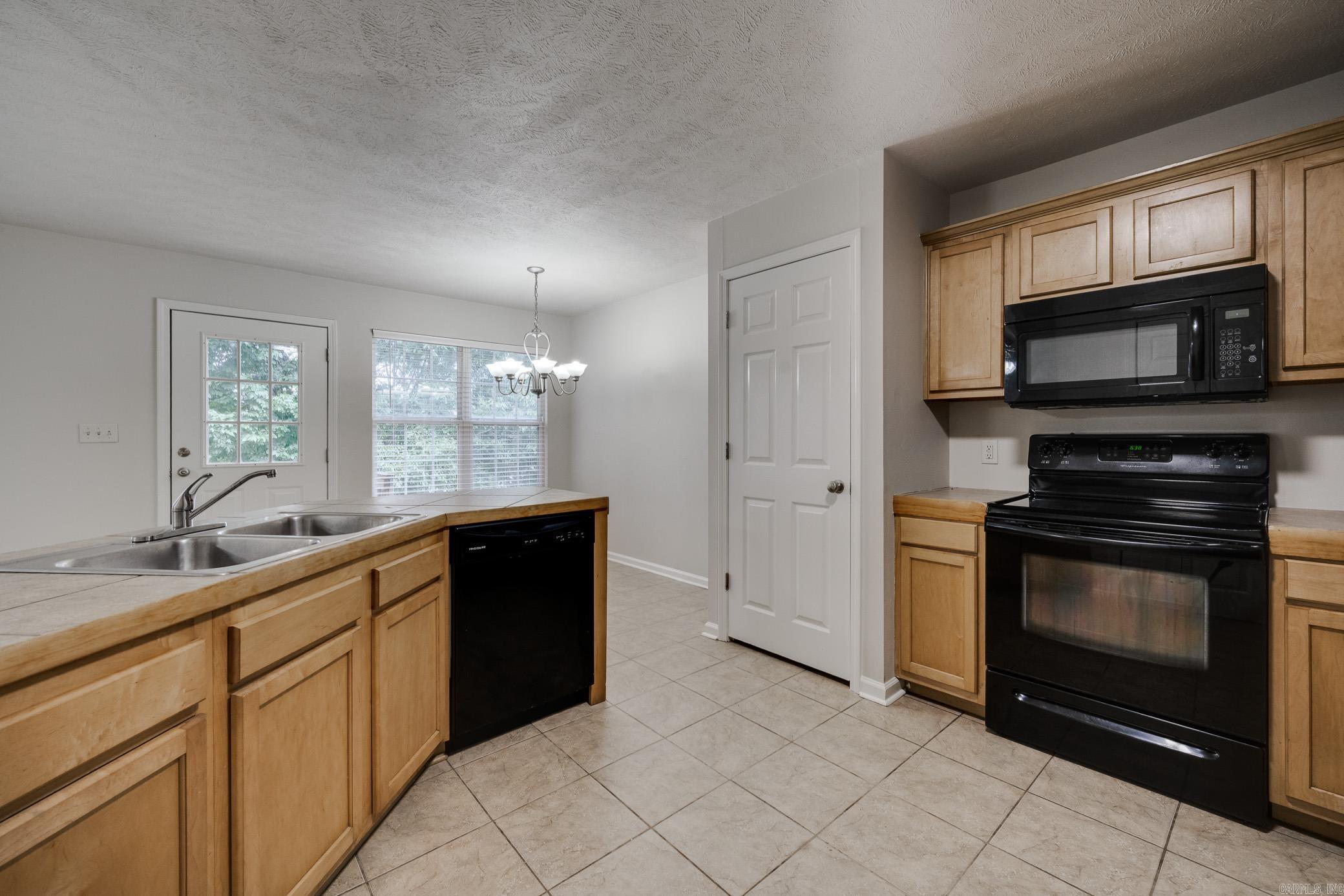 Weston Palce - Residential