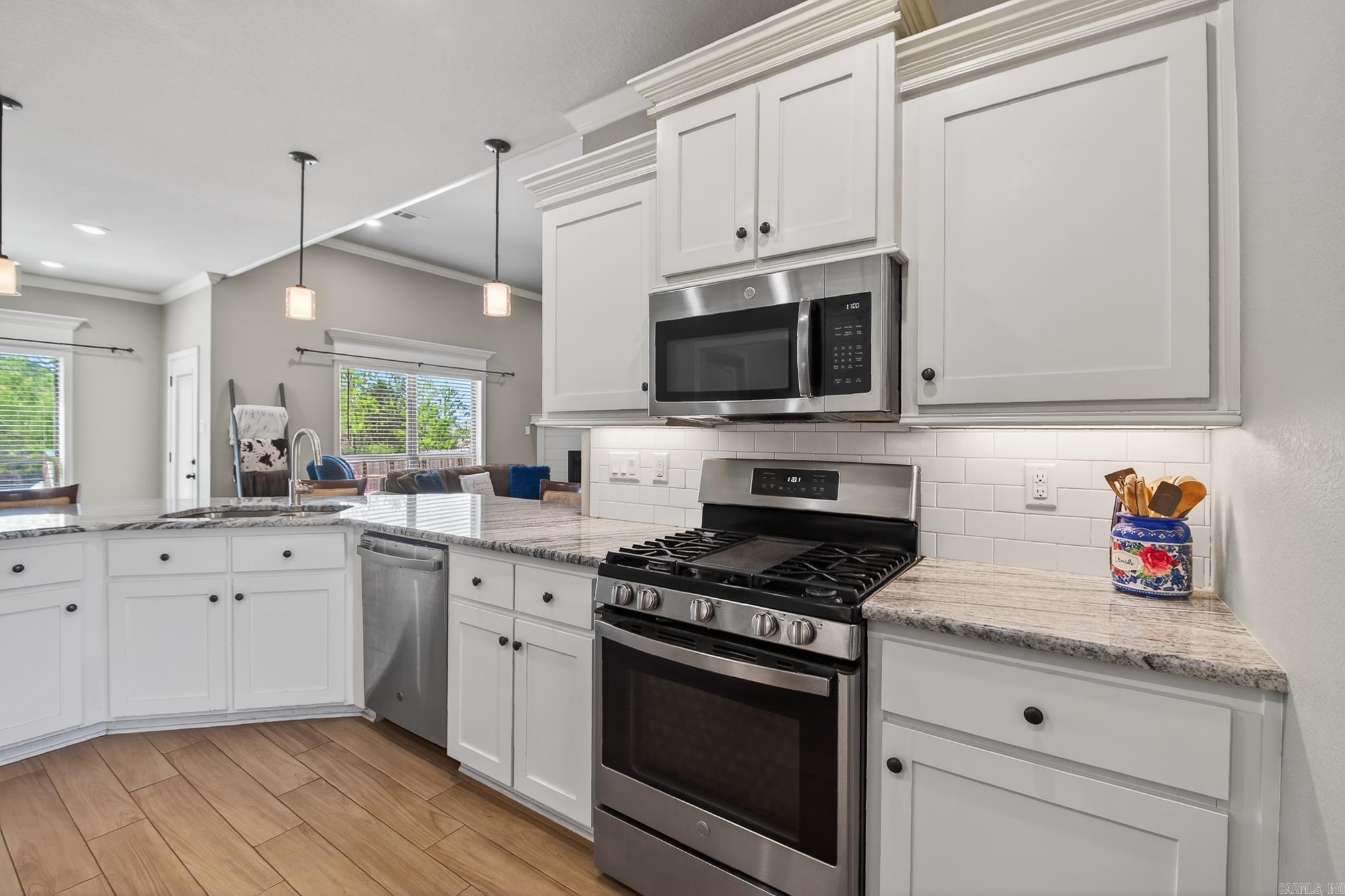 SHADOW CREEK - Residential