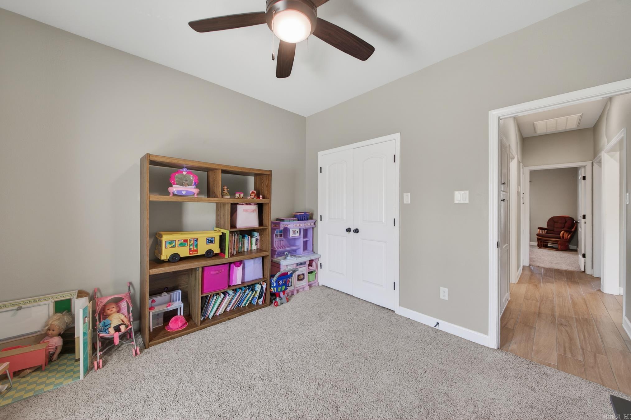 SHADOW CREEK - Residential