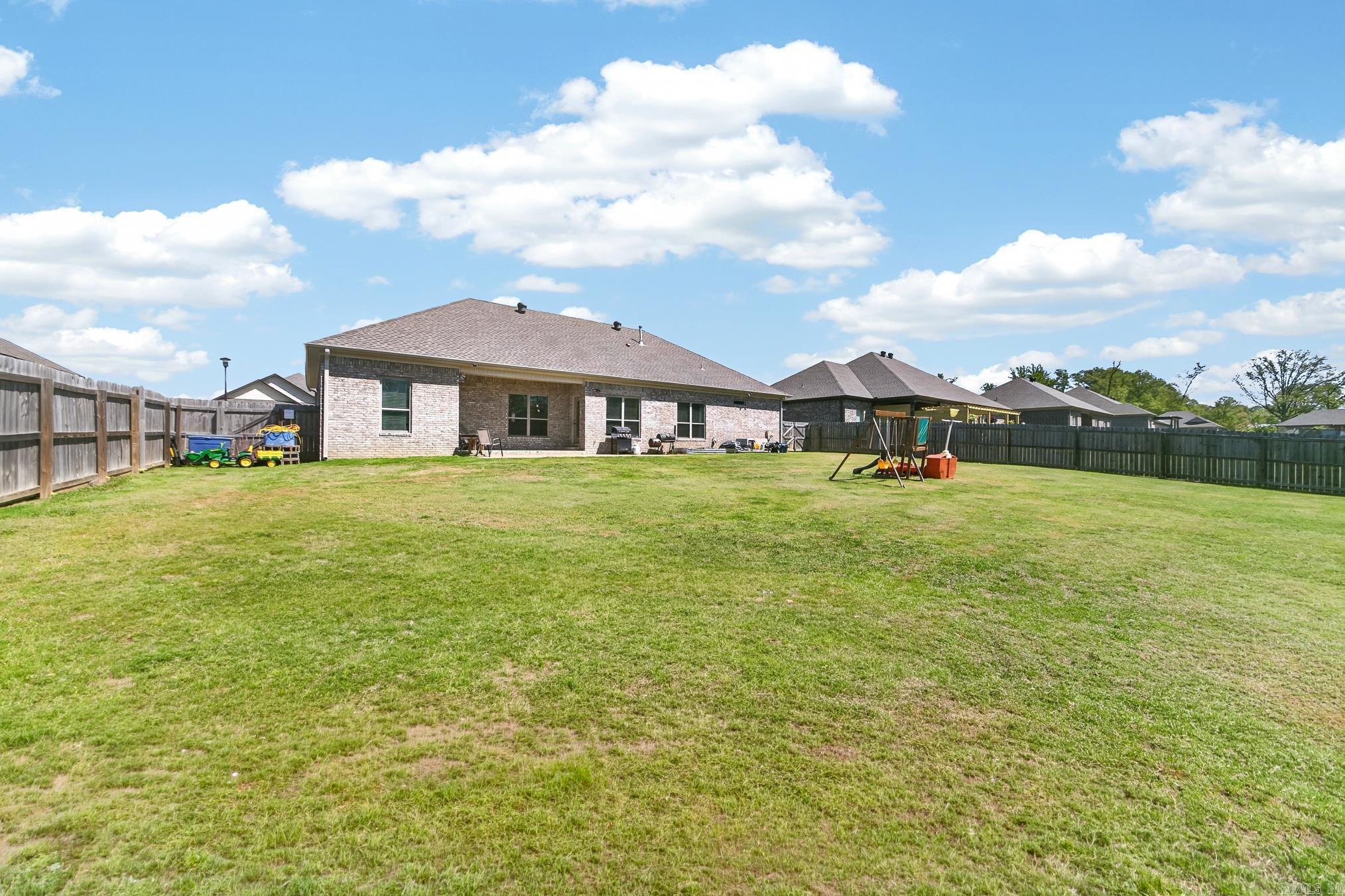 SHADOW CREEK - Residential