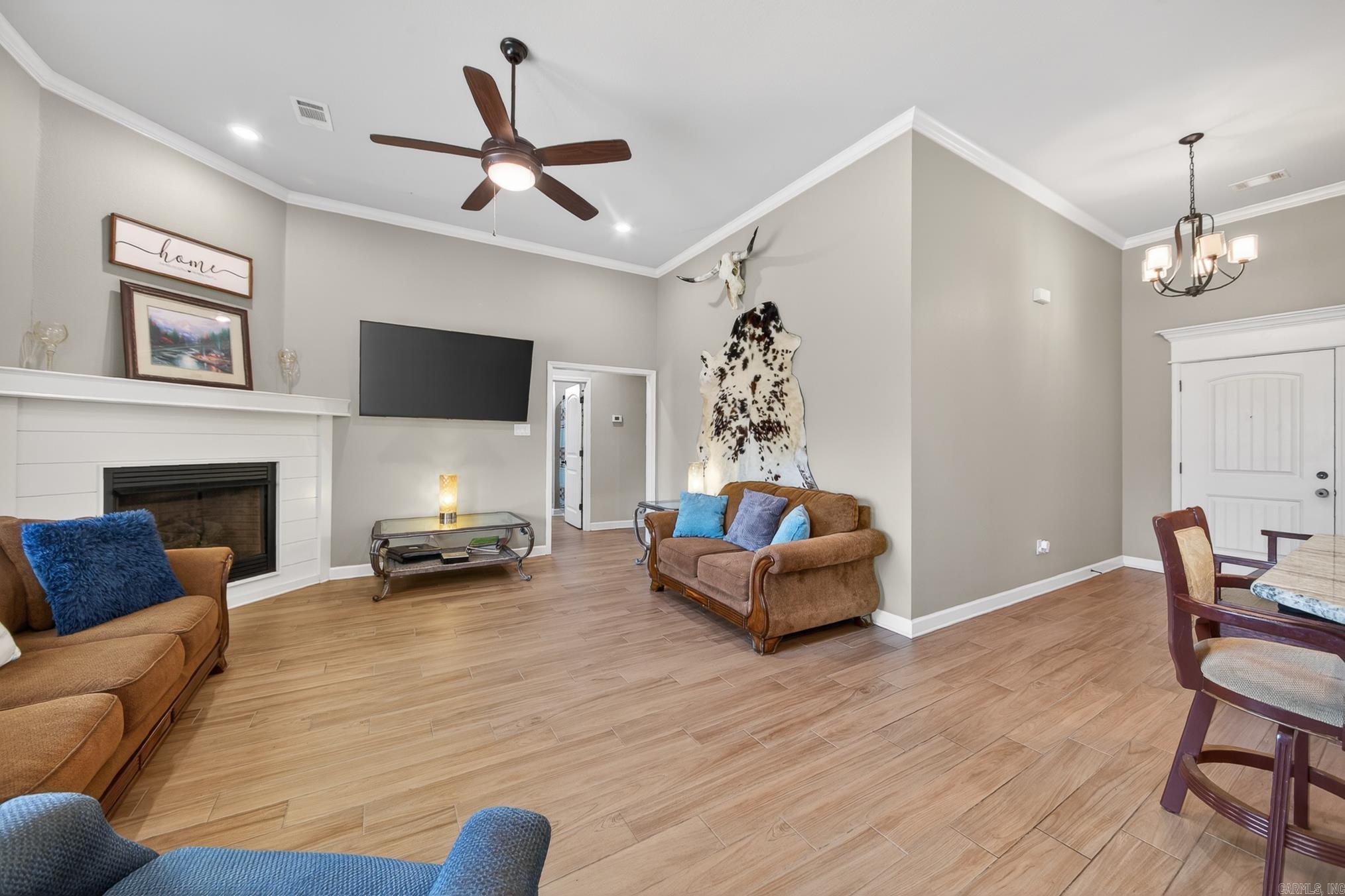 SHADOW CREEK - Residential