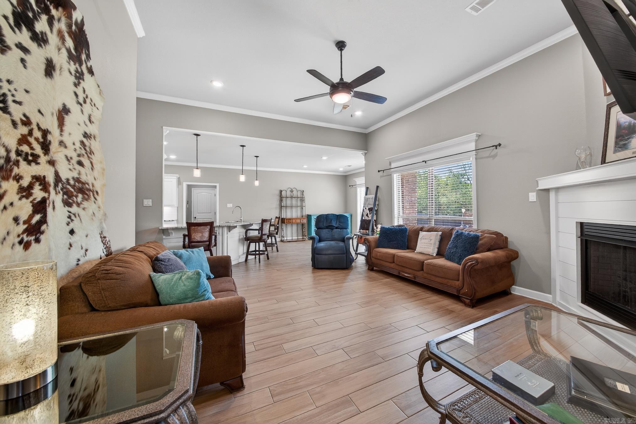 SHADOW CREEK - Residential