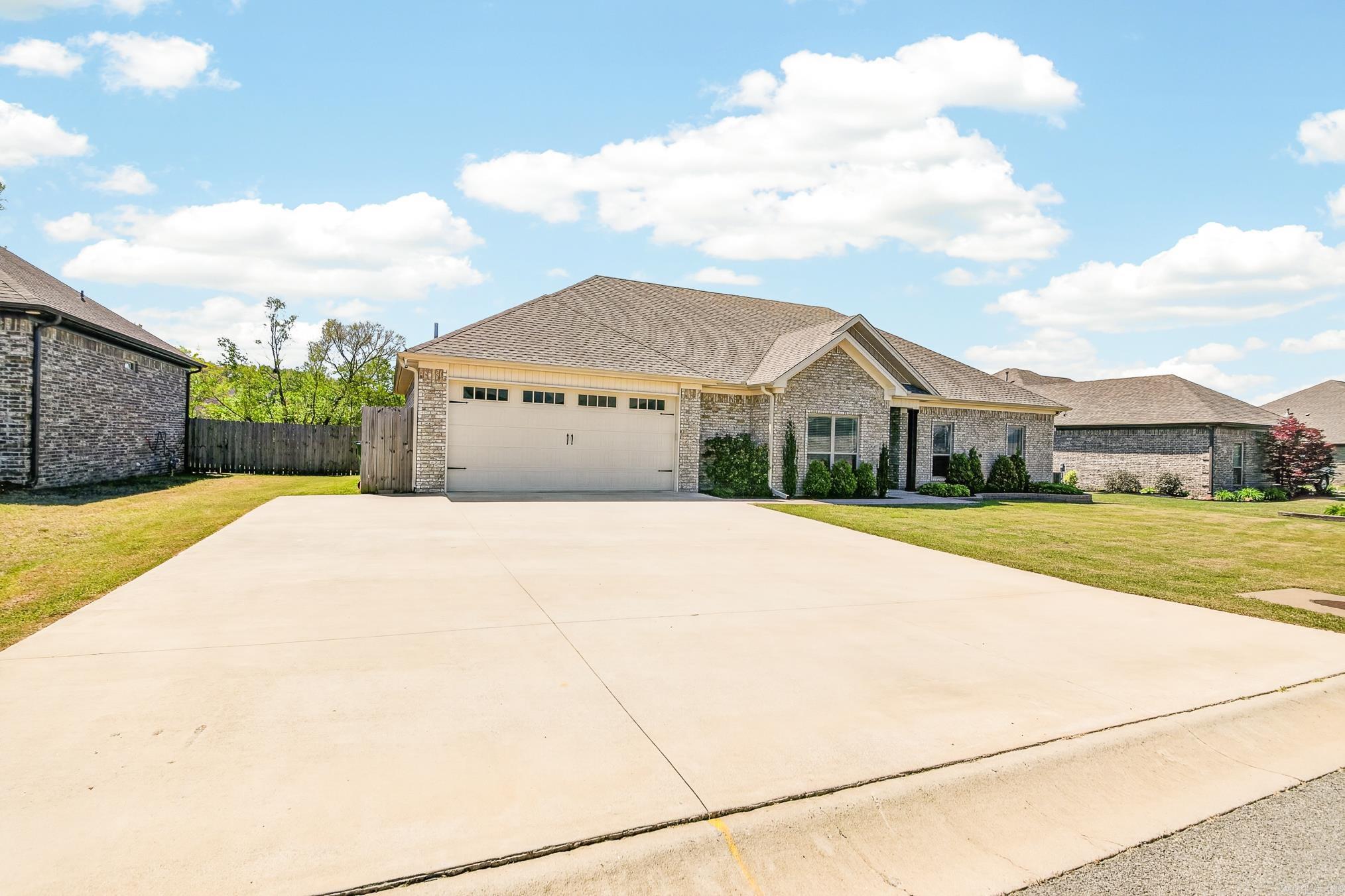 SHADOW CREEK - Residential