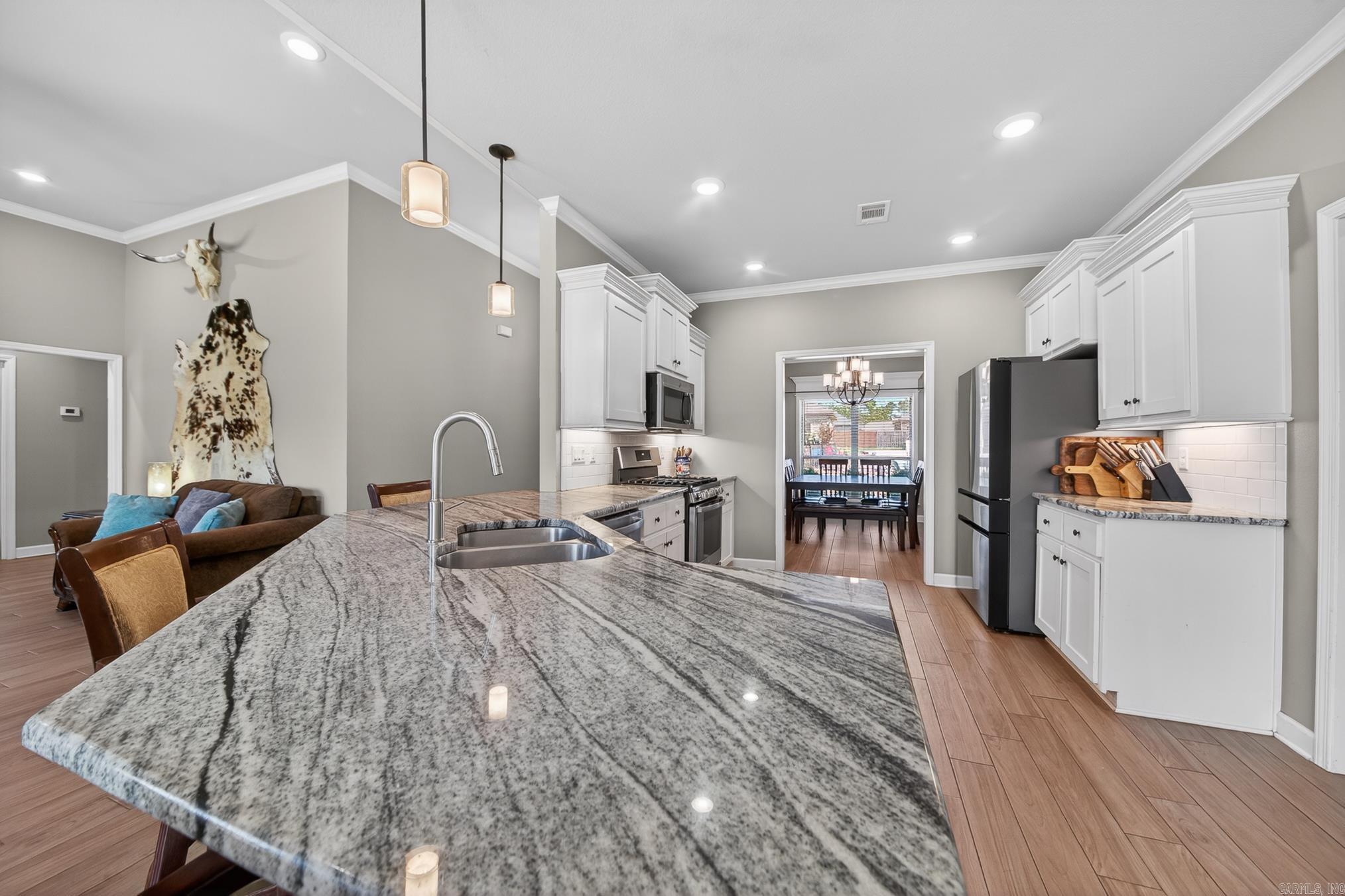 SHADOW CREEK - Residential