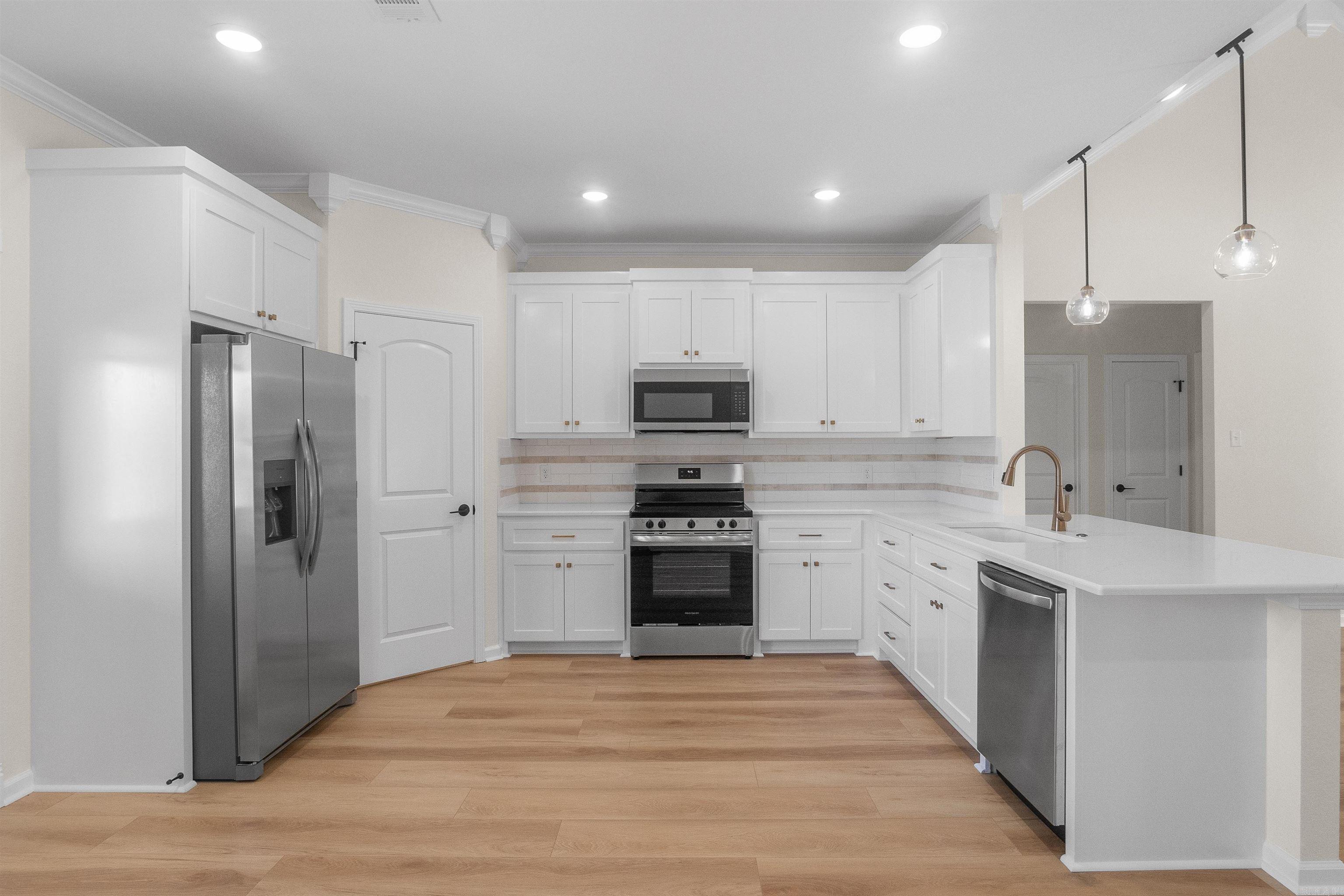 FLORIDIAN HEIGHTS PHASE 1 - Residential