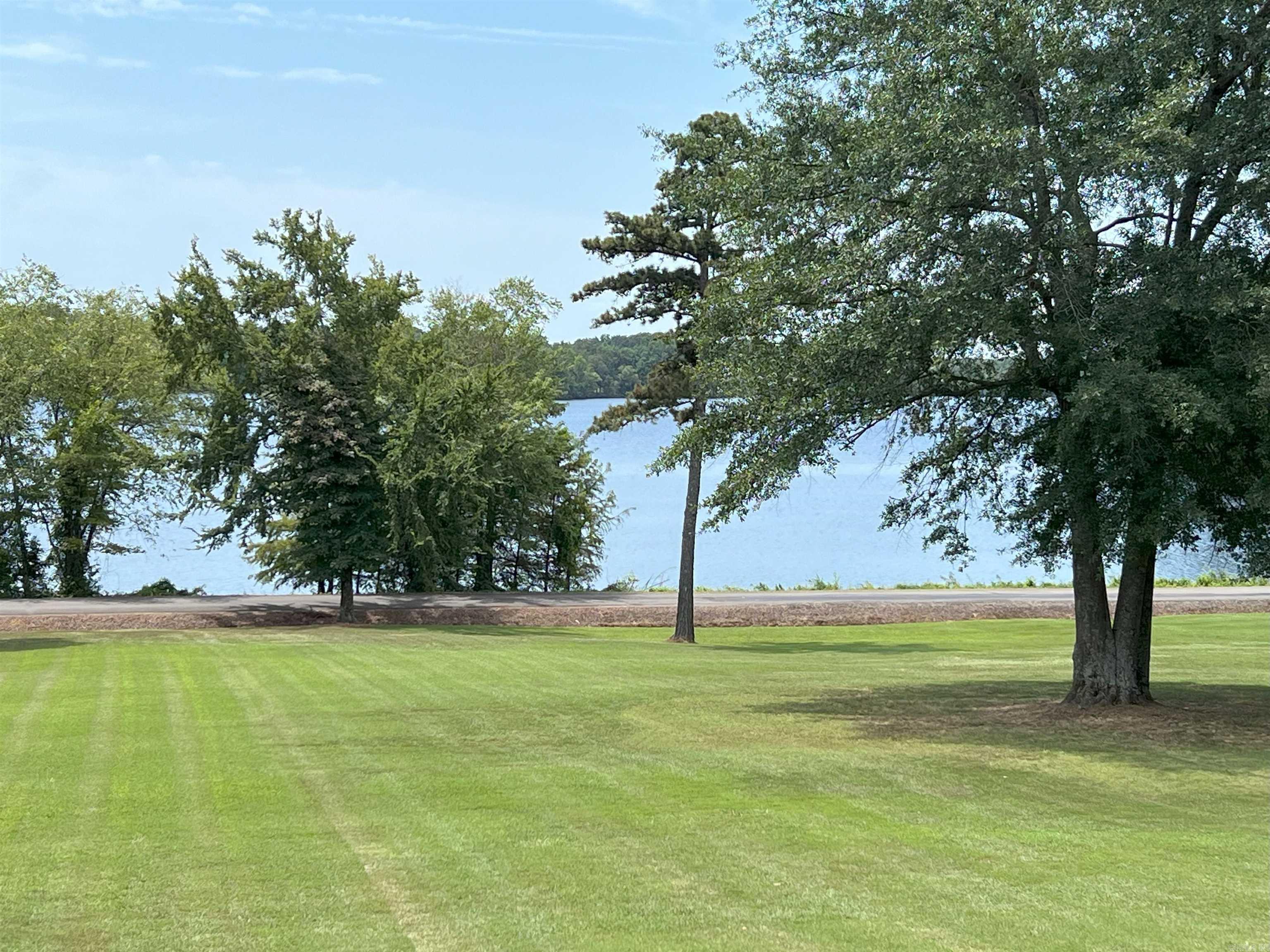 ZARLINGOS LAKE ATKINS - Residential