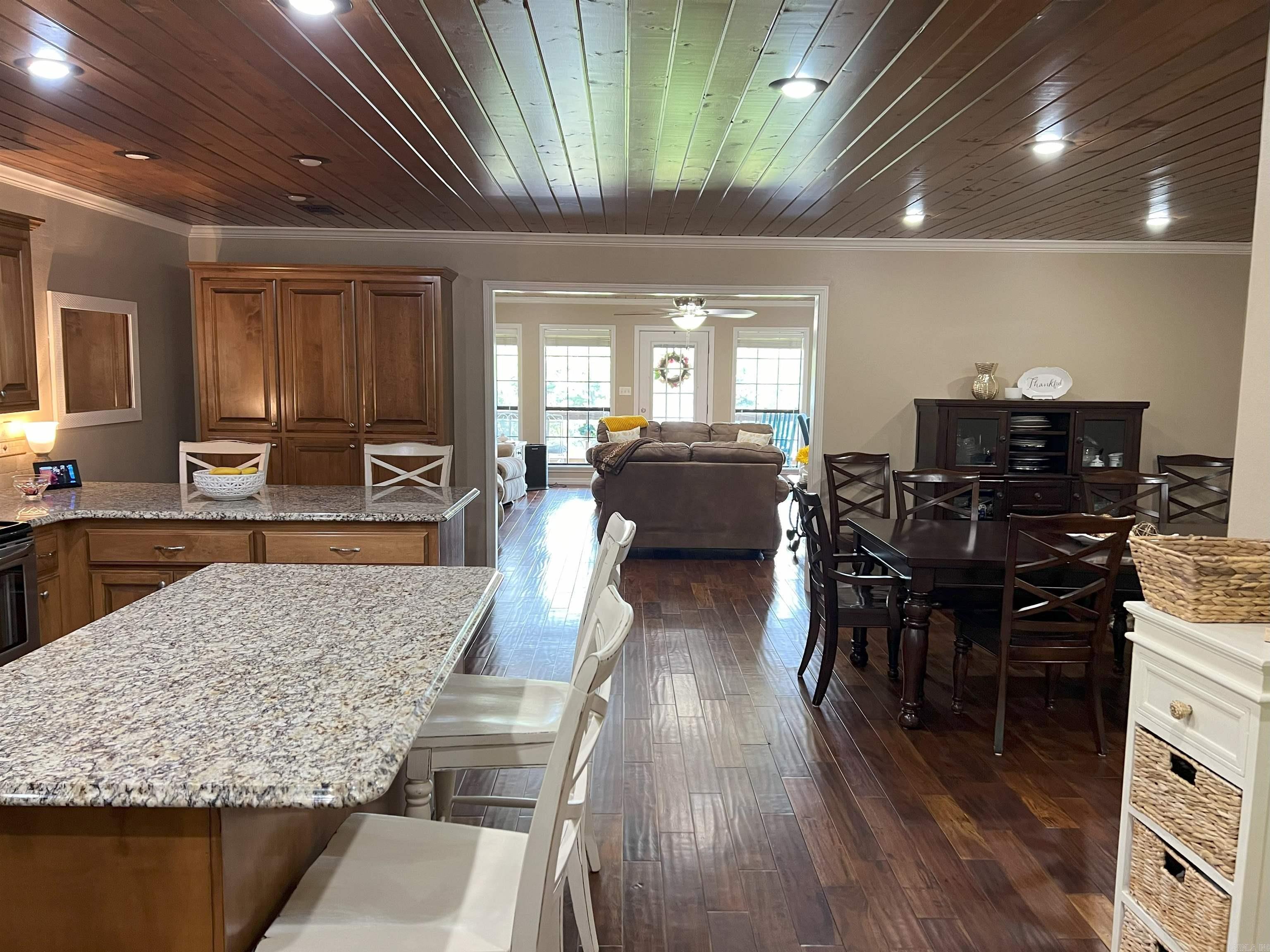 ZARLINGOS LAKE ATKINS - Residential