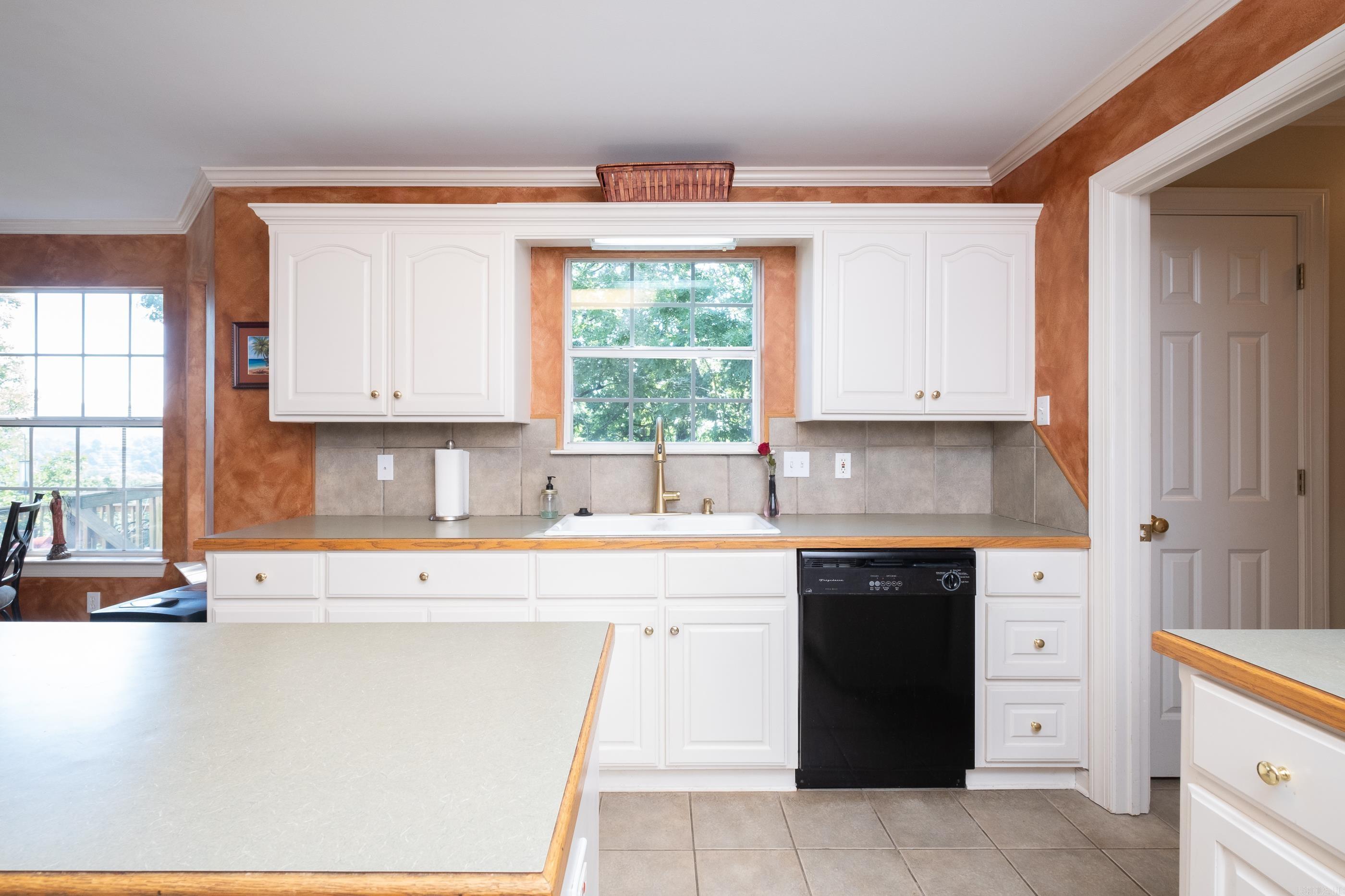 CHARLESTON HEIGHTS ADDN - Residential