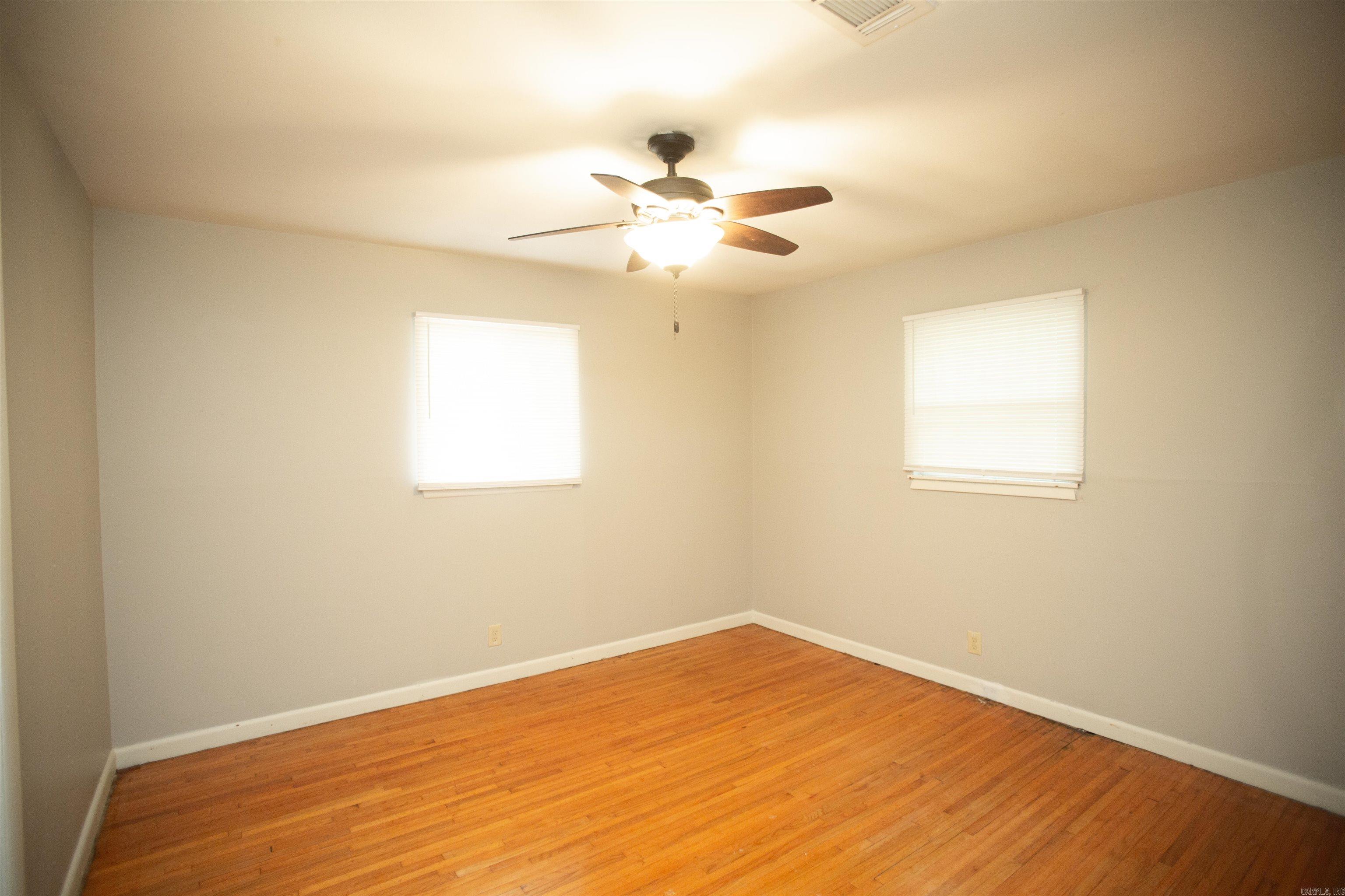 Barrow John - Residential Lease