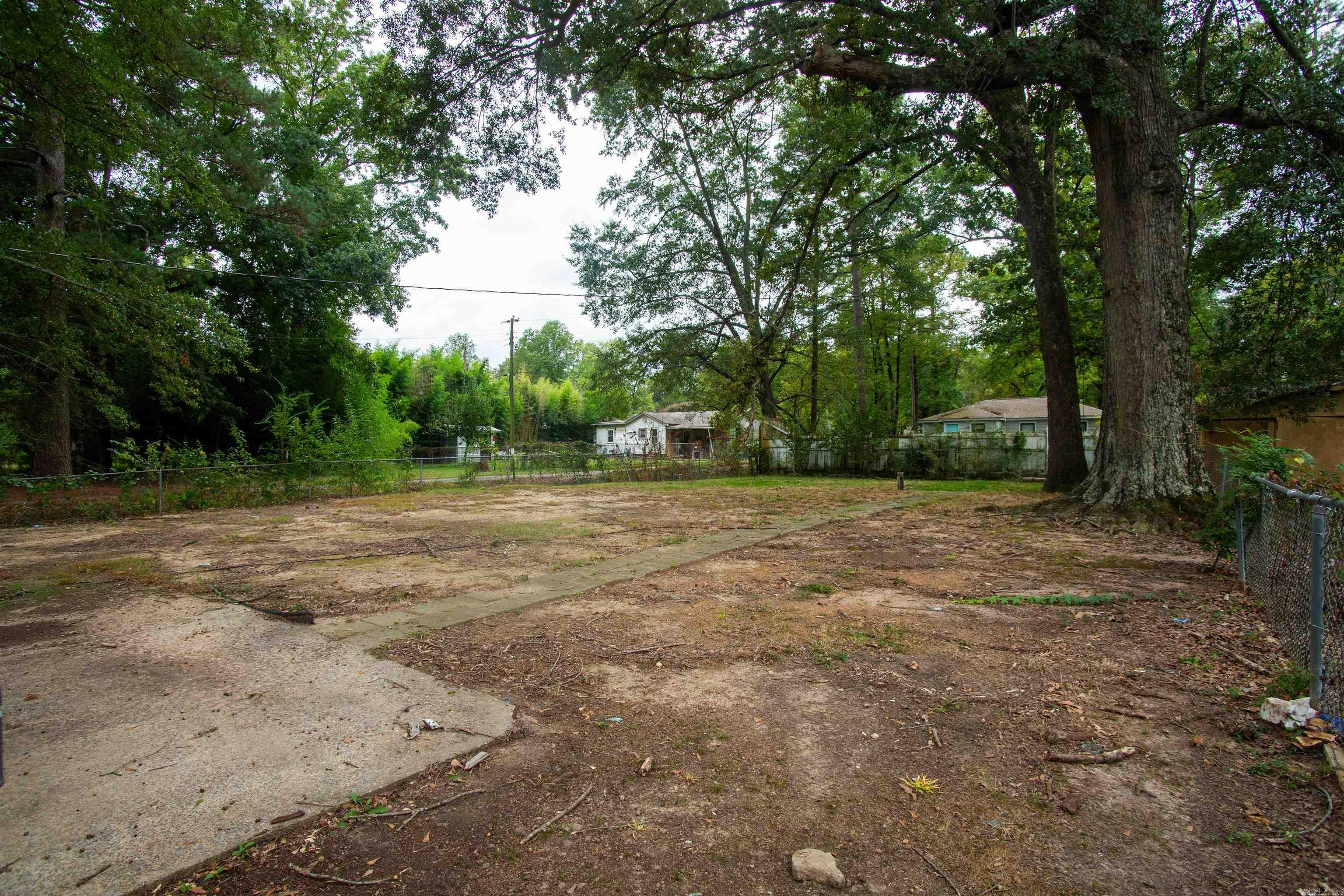 Barrow John - Residential Lease