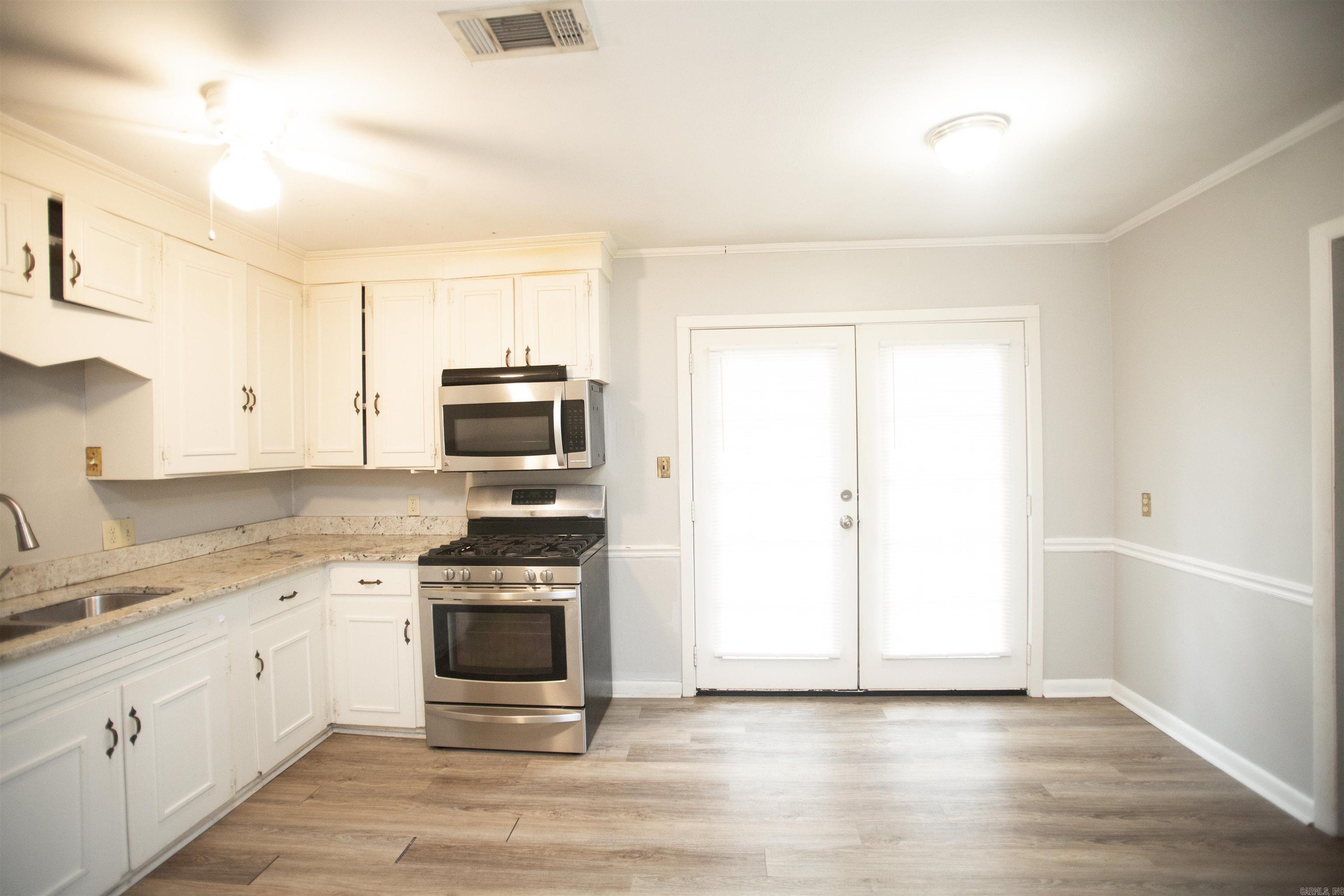 Barrow John - Residential Lease