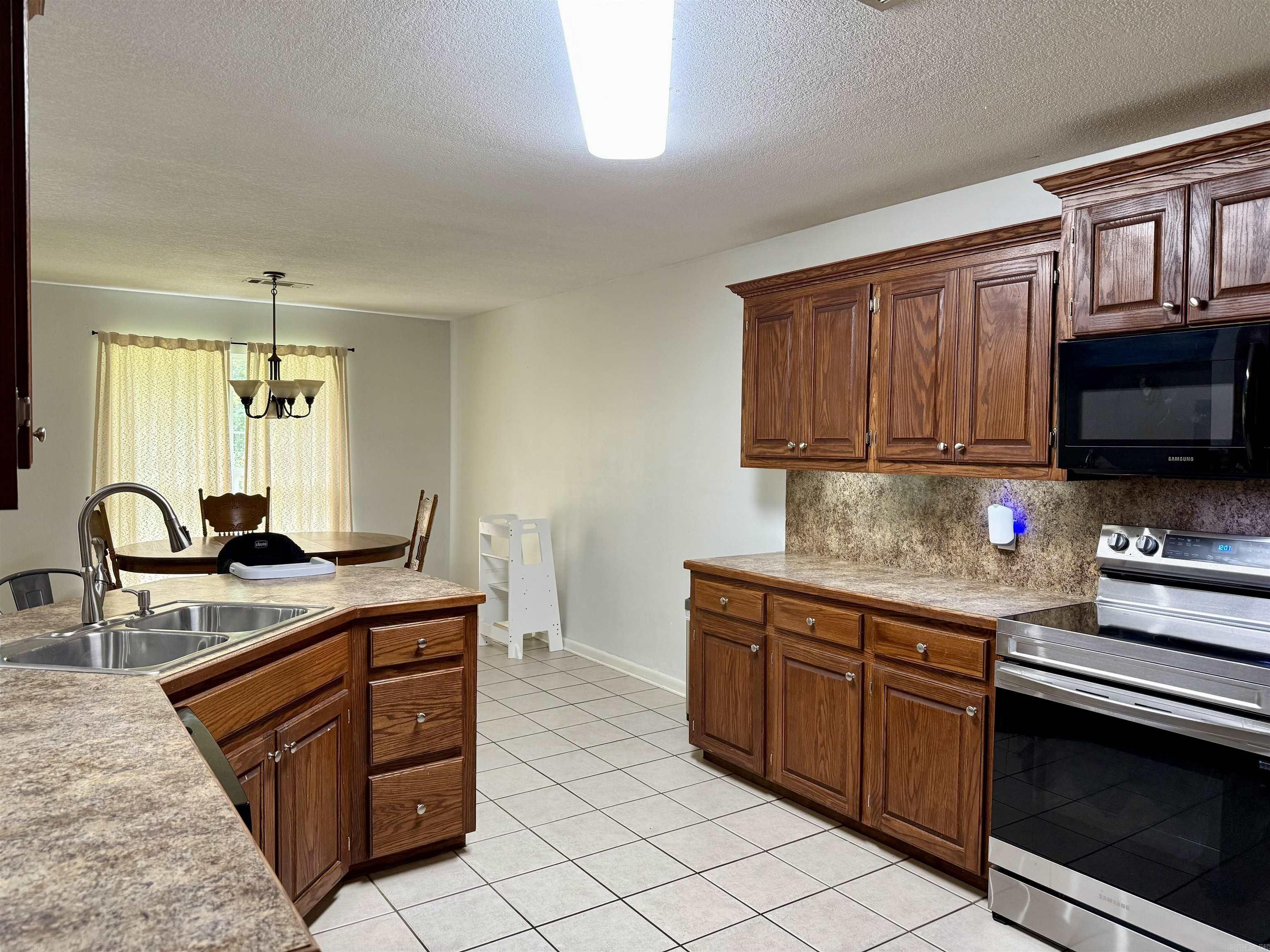 Gray Oaks - Residential