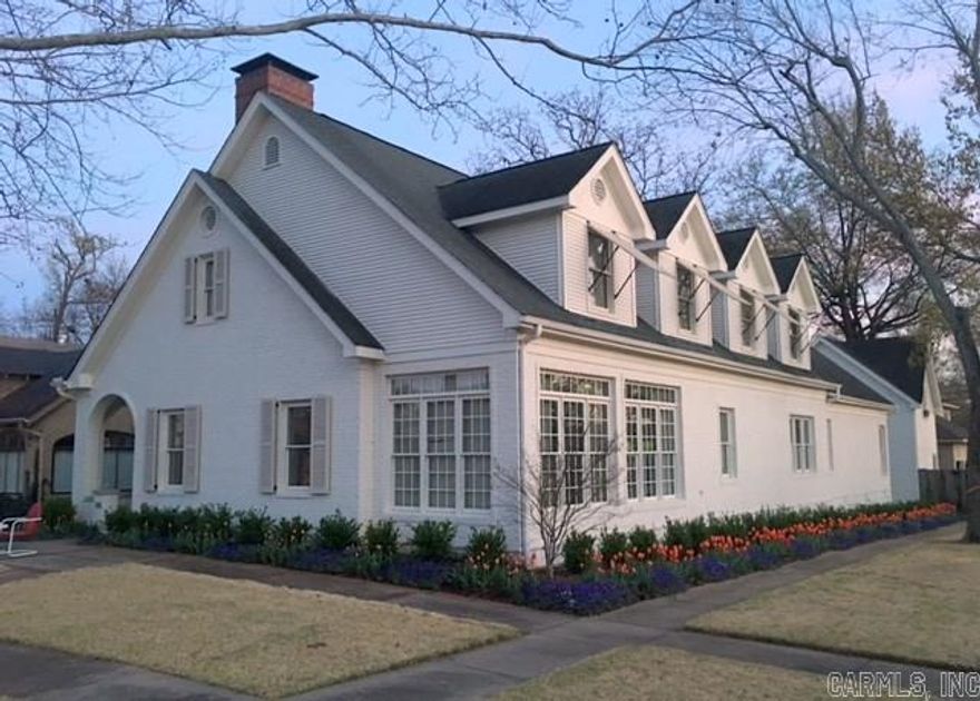 Newer construction for the Heights with a light and sunny floorplan.  Freshly painted exterior with new Floridian shutters.  Master down with a newly renovated Master Bath.  2 car garage, 3 bedrooms, 2 full baths up.  Huge playroom with tons of storage throughout the upstairs.