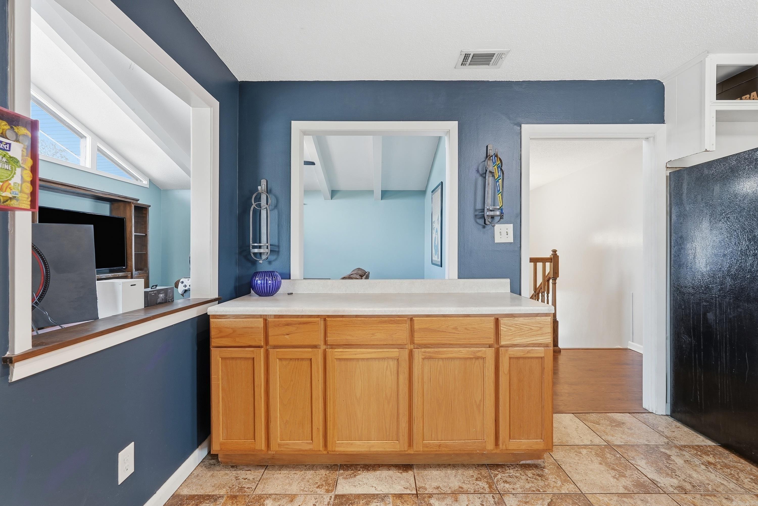 STURBRIDGE - Residential