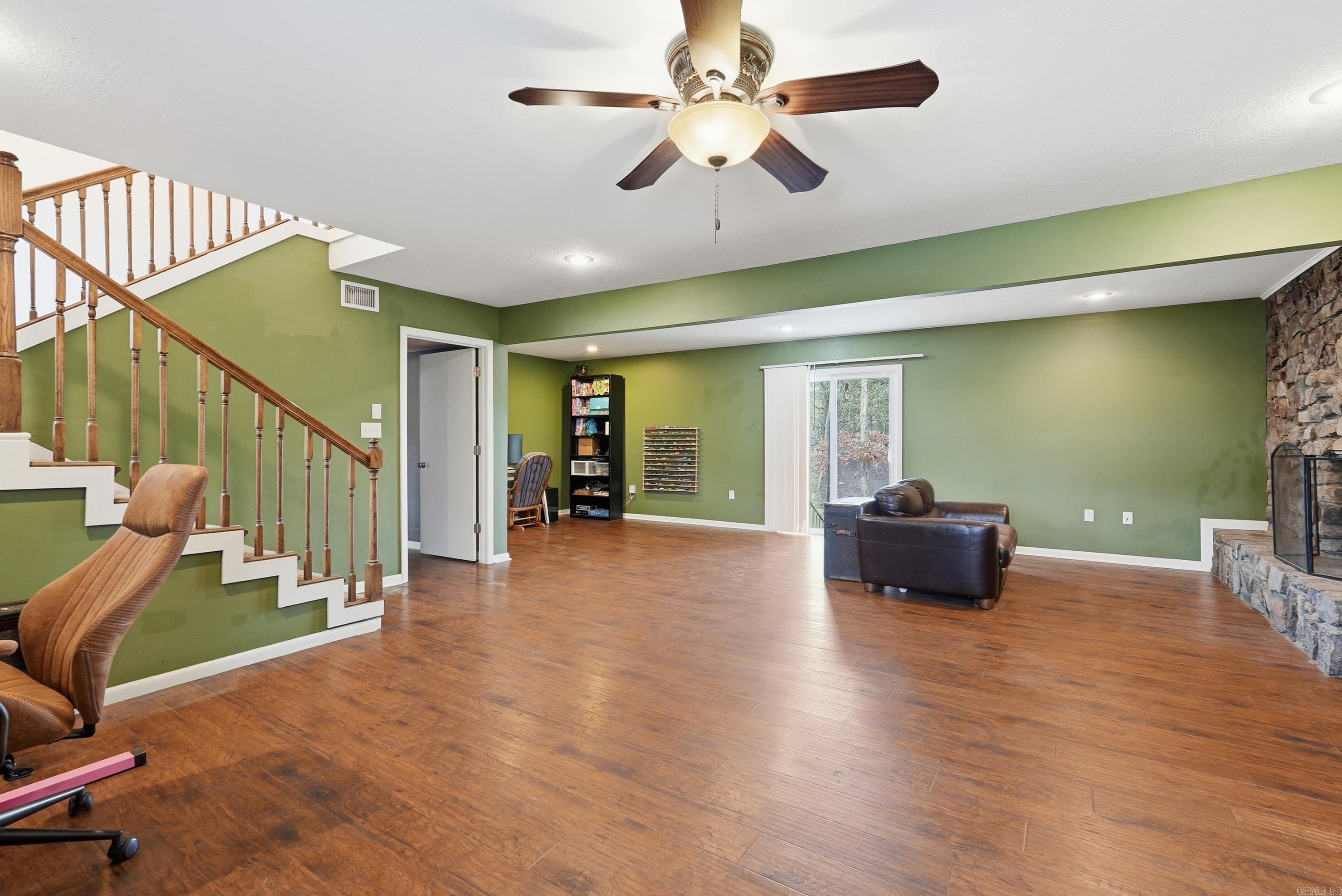 STURBRIDGE - Residential