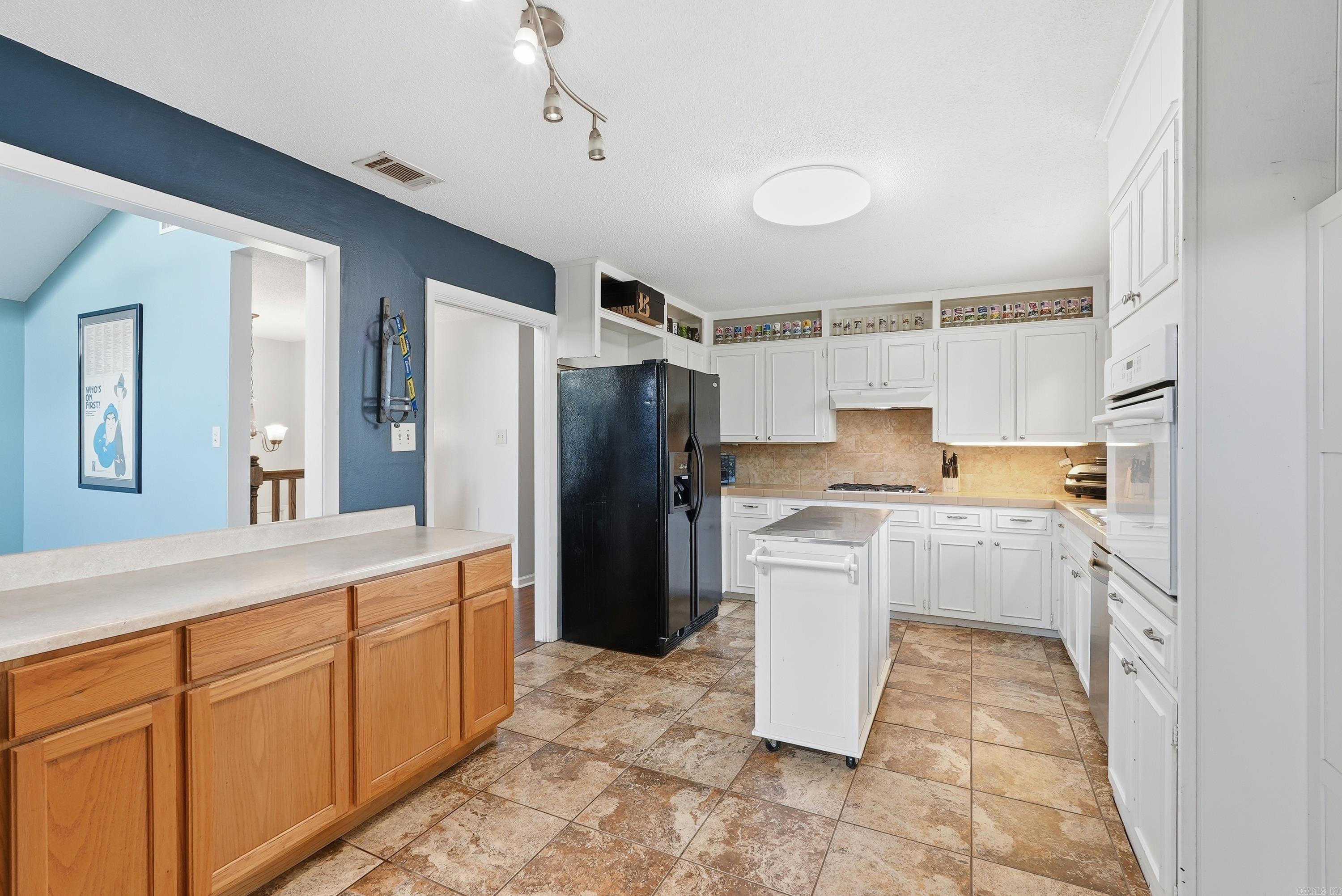 STURBRIDGE - Residential