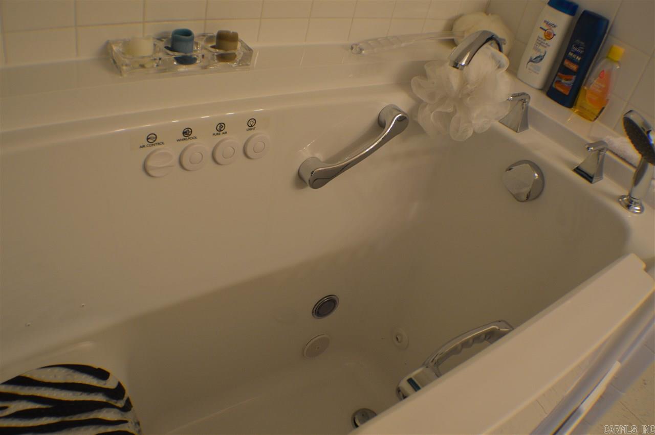 North Hills Manor - Residential