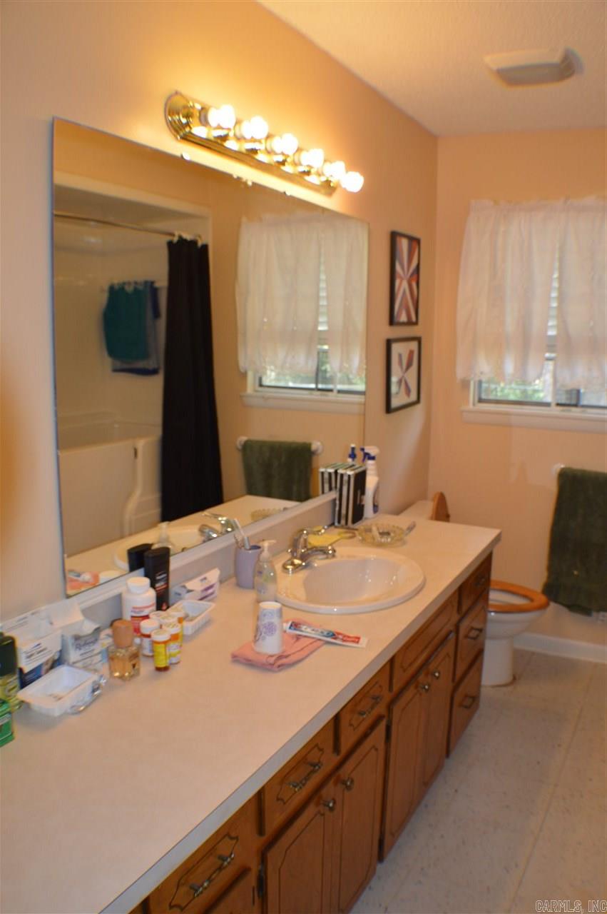 North Hills Manor - Residential