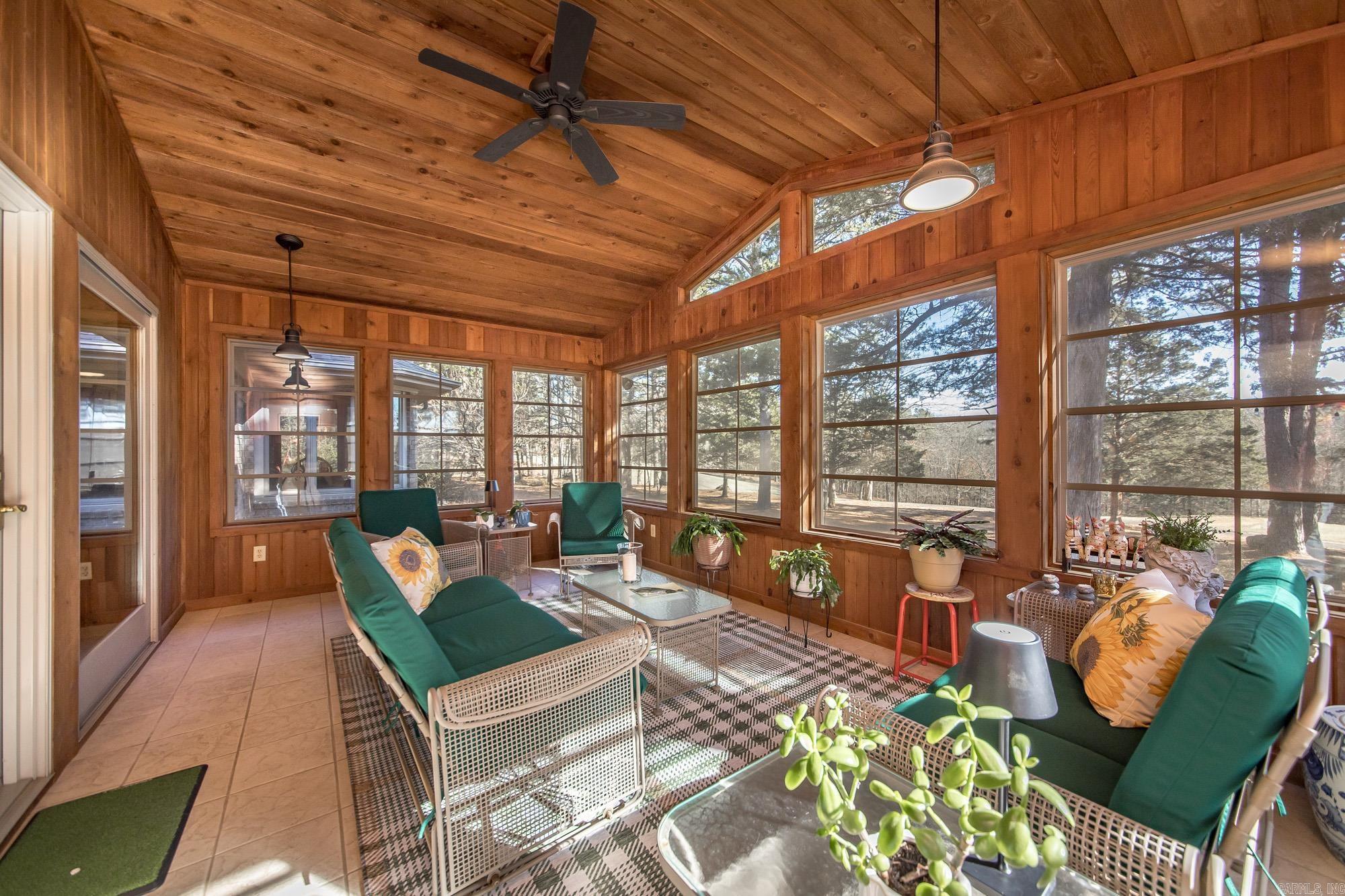 MOUNTAIN RANCH - Residential