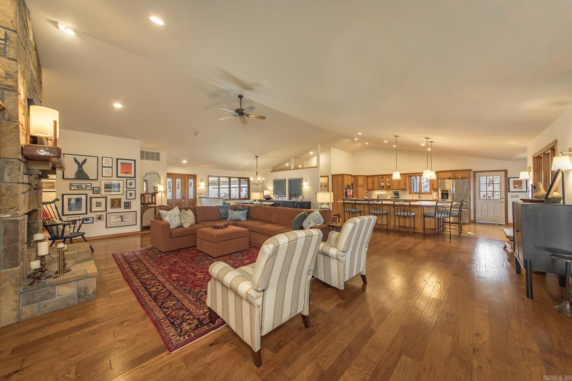 MOUNTAIN RANCH - Residential