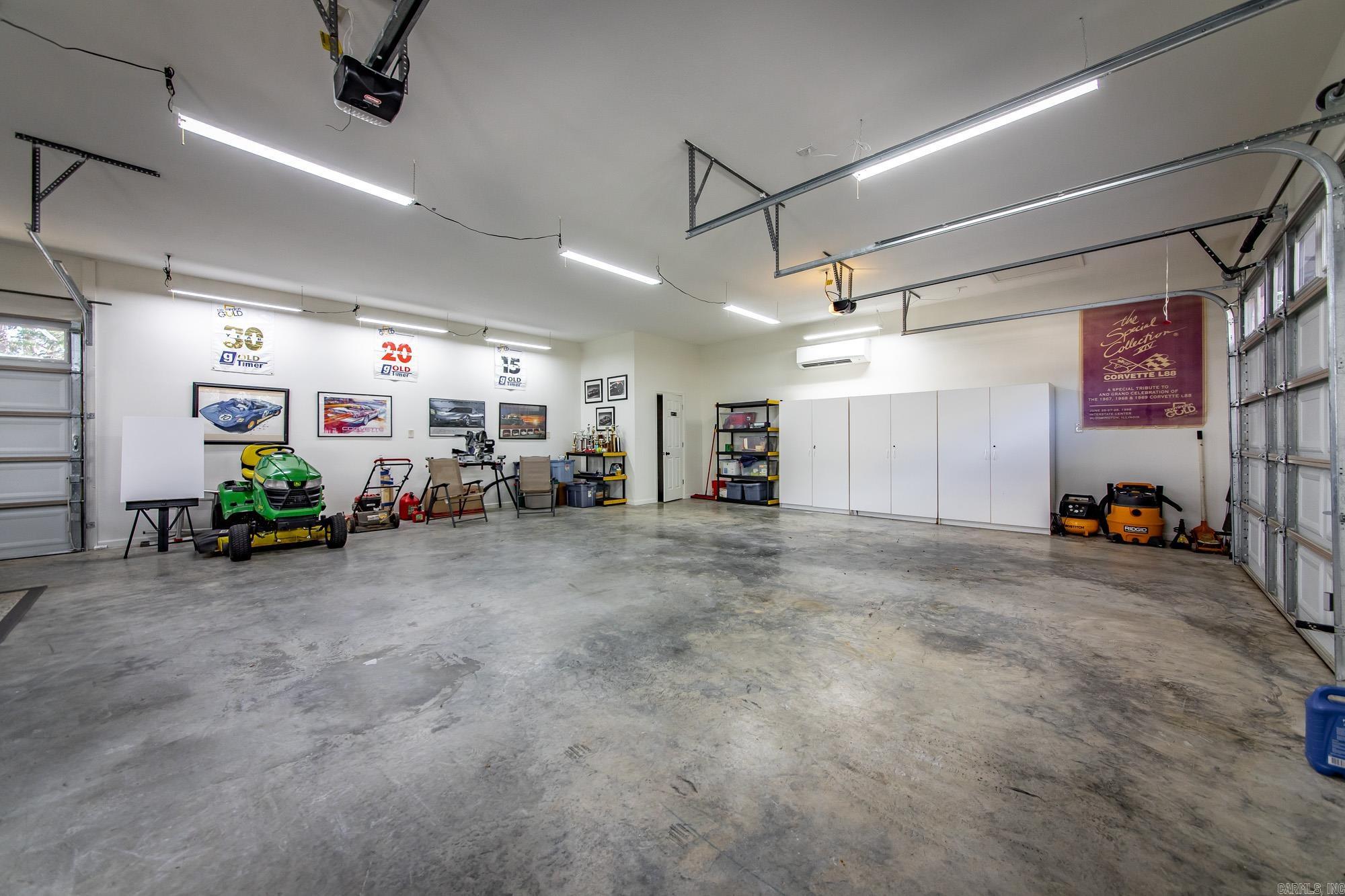 MOUNTAIN RANCH - Residential