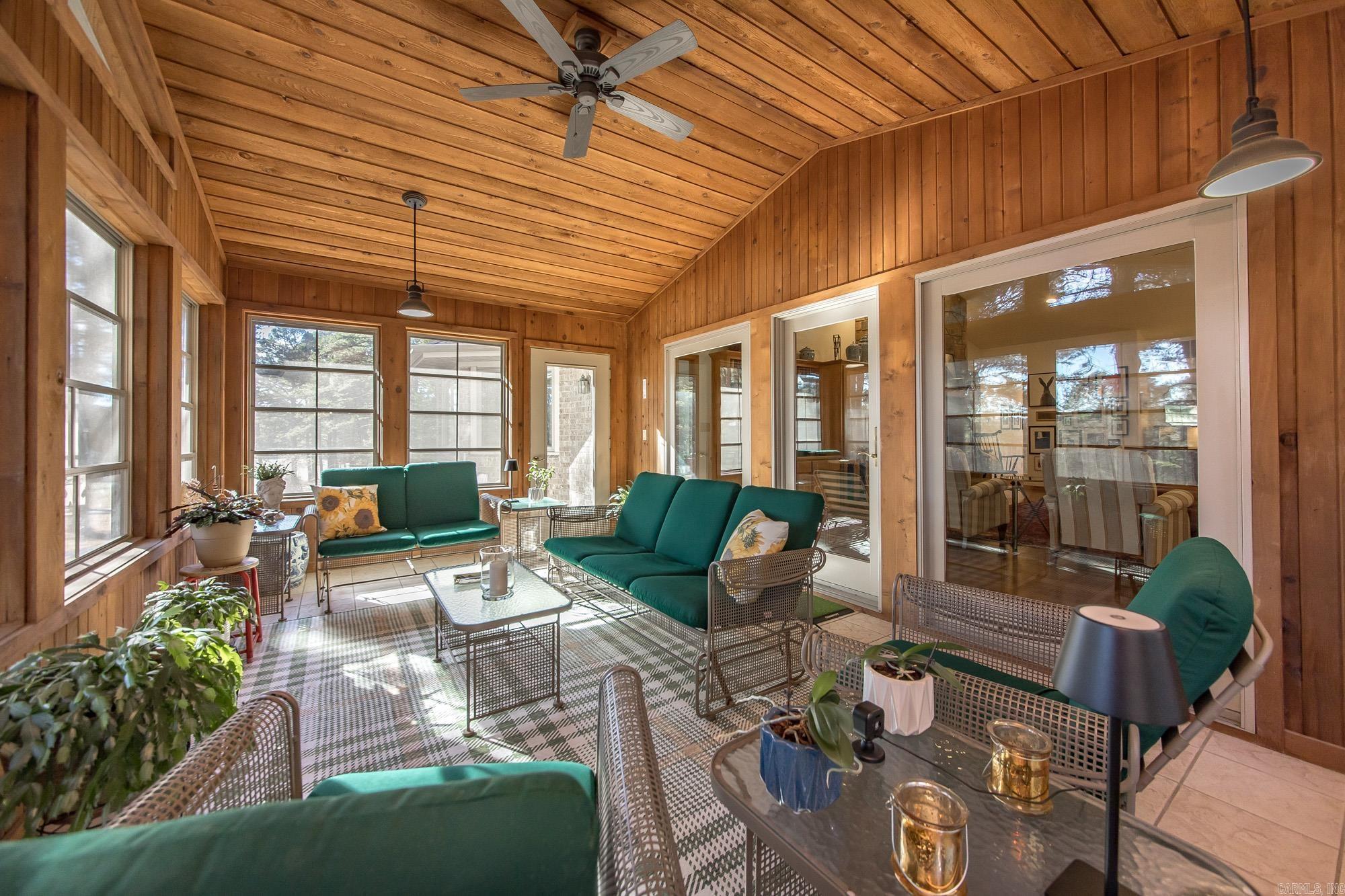 MOUNTAIN RANCH - Residential