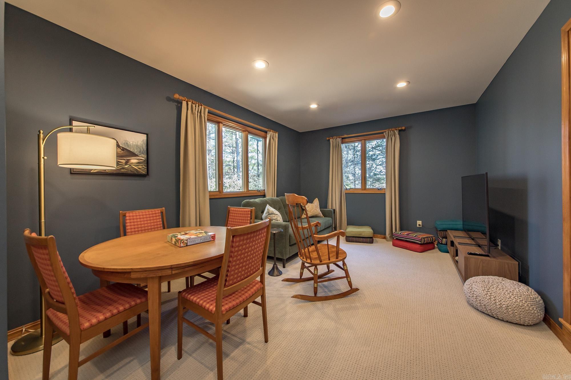 MOUNTAIN RANCH - Residential