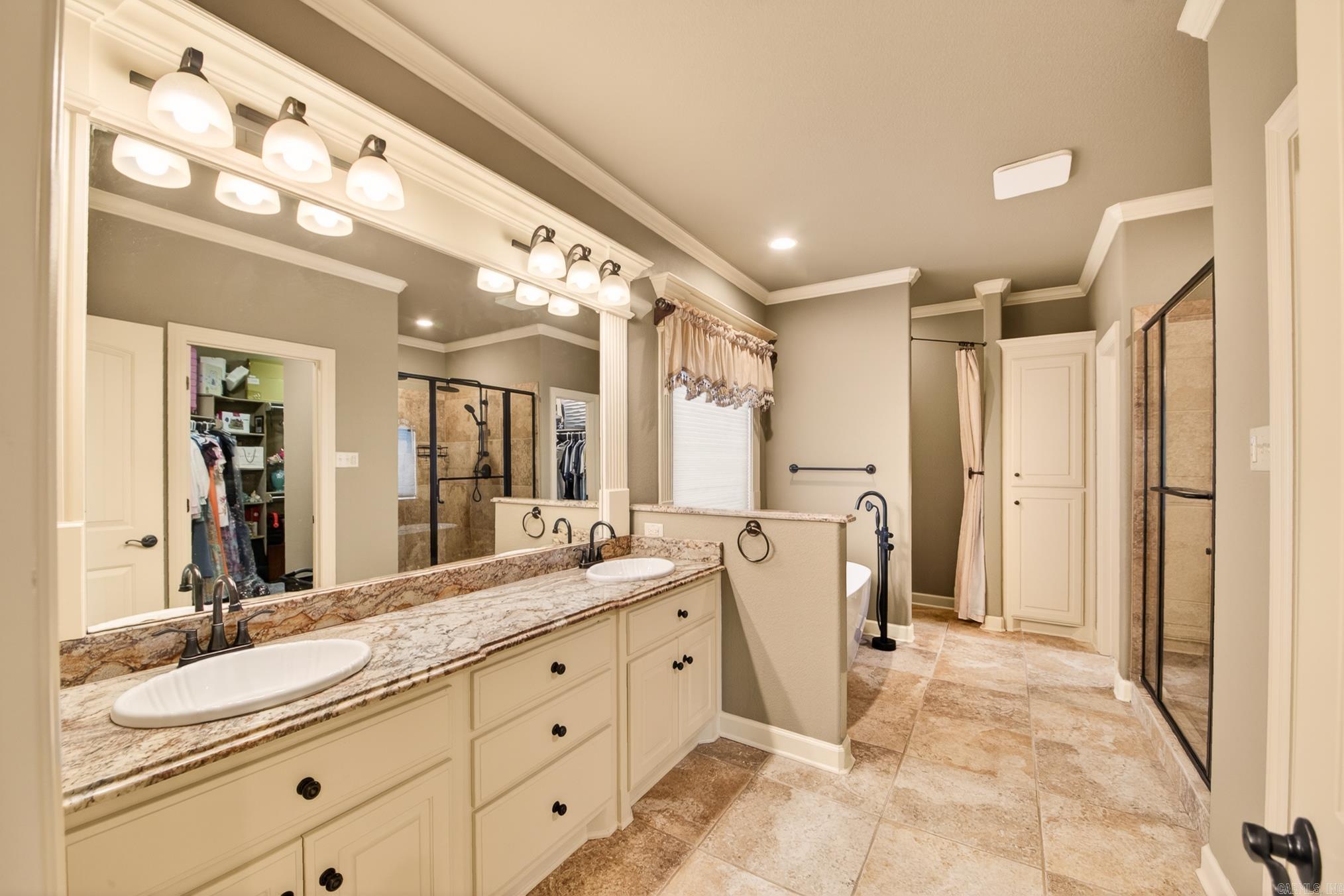 MILLERS CROSSING - Residential