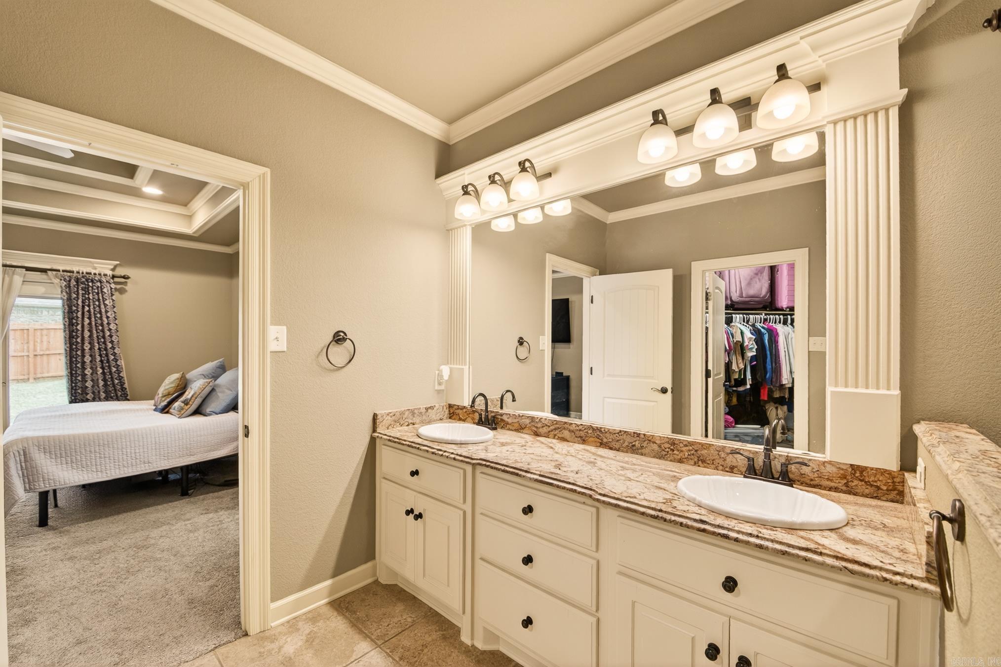 MILLERS CROSSING - Residential