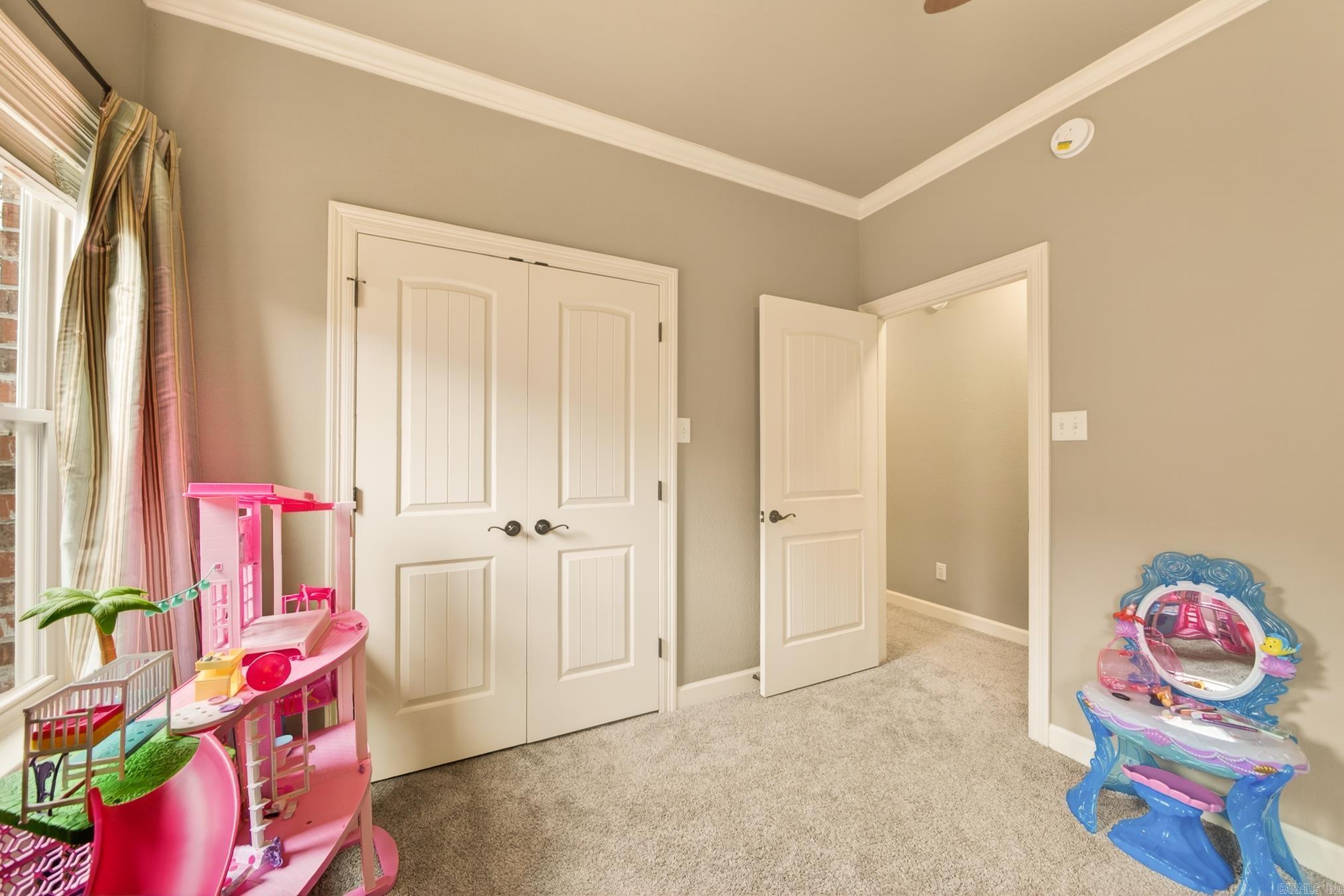 MILLERS CROSSING - Residential