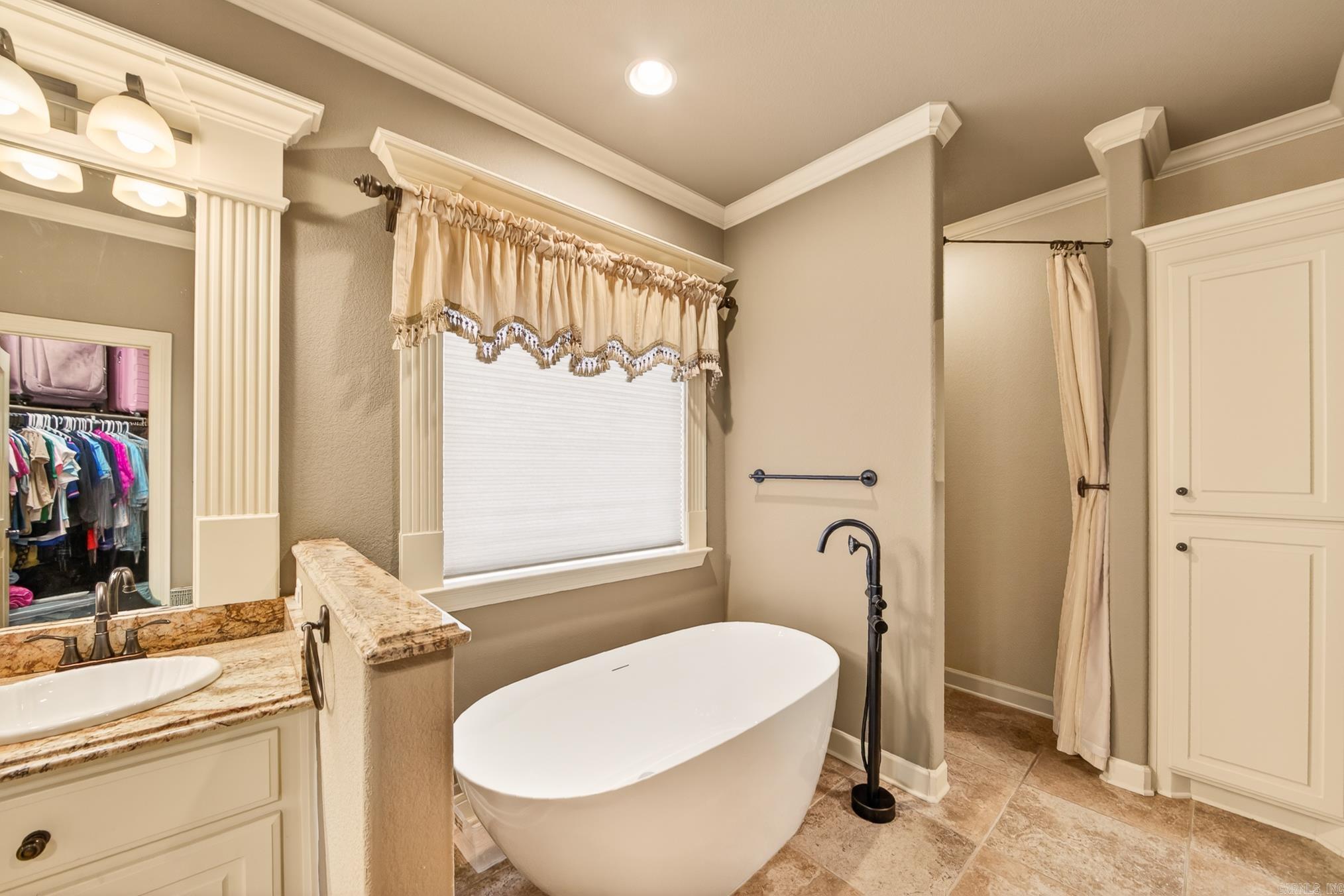 MILLERS CROSSING - Residential