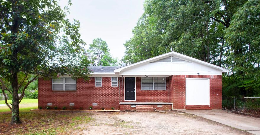 Adorable and renovated Southwest Little Rock home in Convenient location! 3BR/1.5BA Agents see remarks for showings, no SPD. Tenant Occupied starting feb 29th.