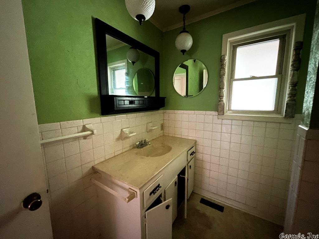 PIONEER PARK - Residential