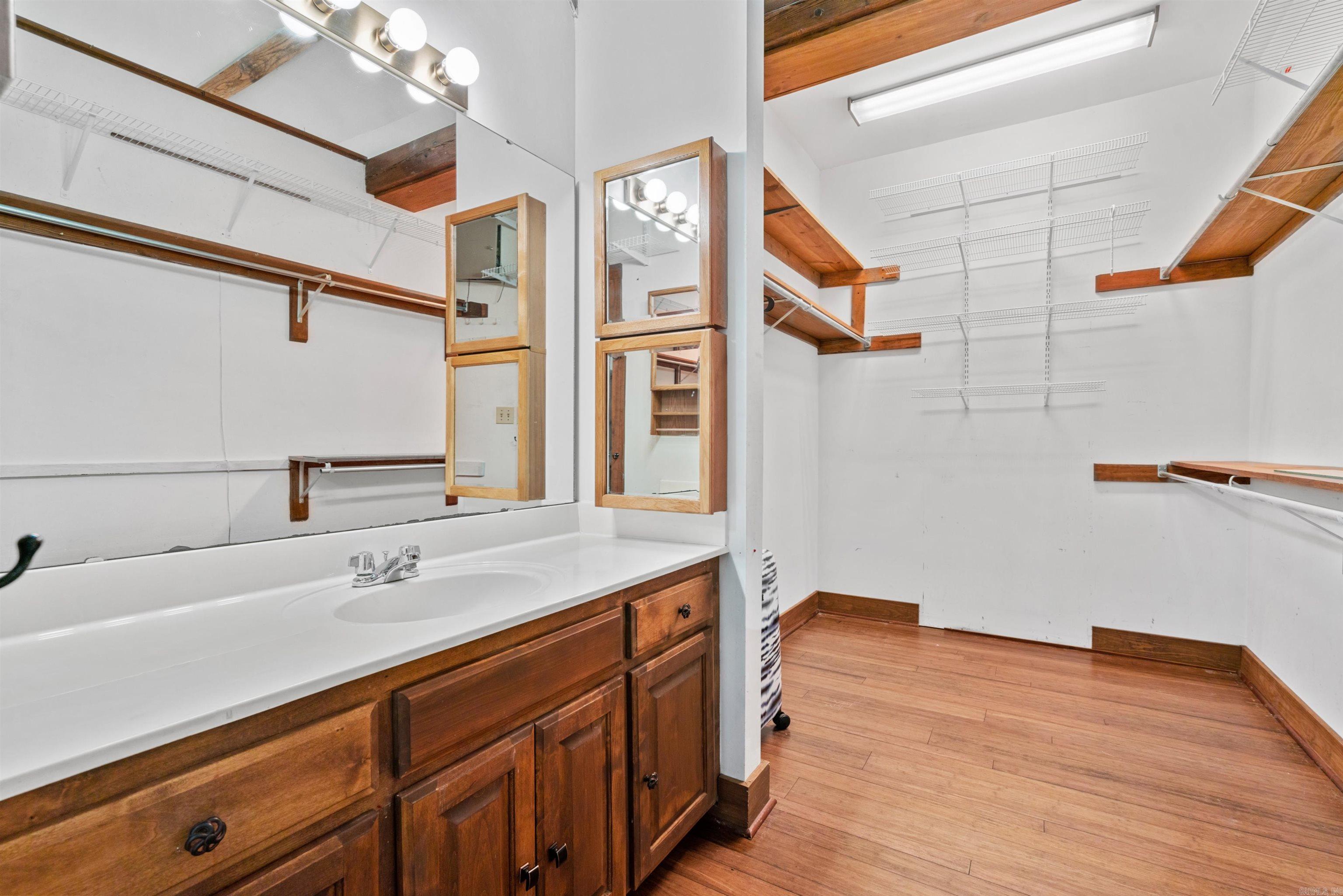 Foizies #4 - Residential