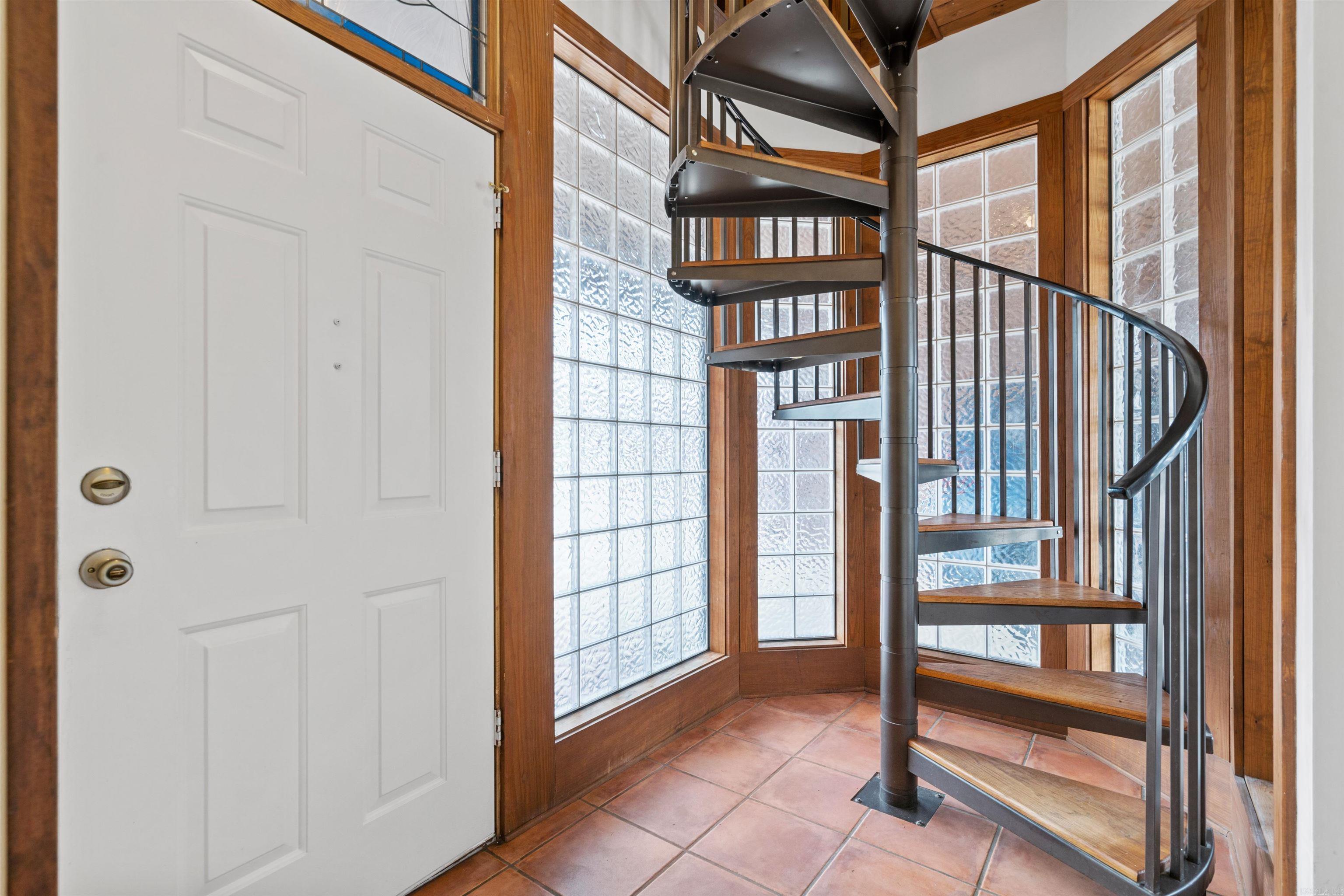 Foizies #4 - Residential