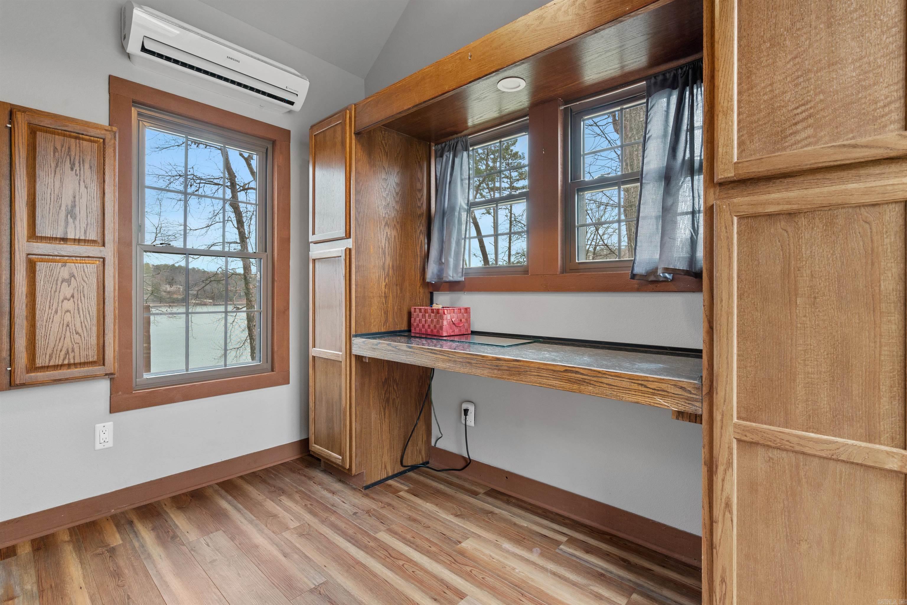 Foizies #4 - Residential