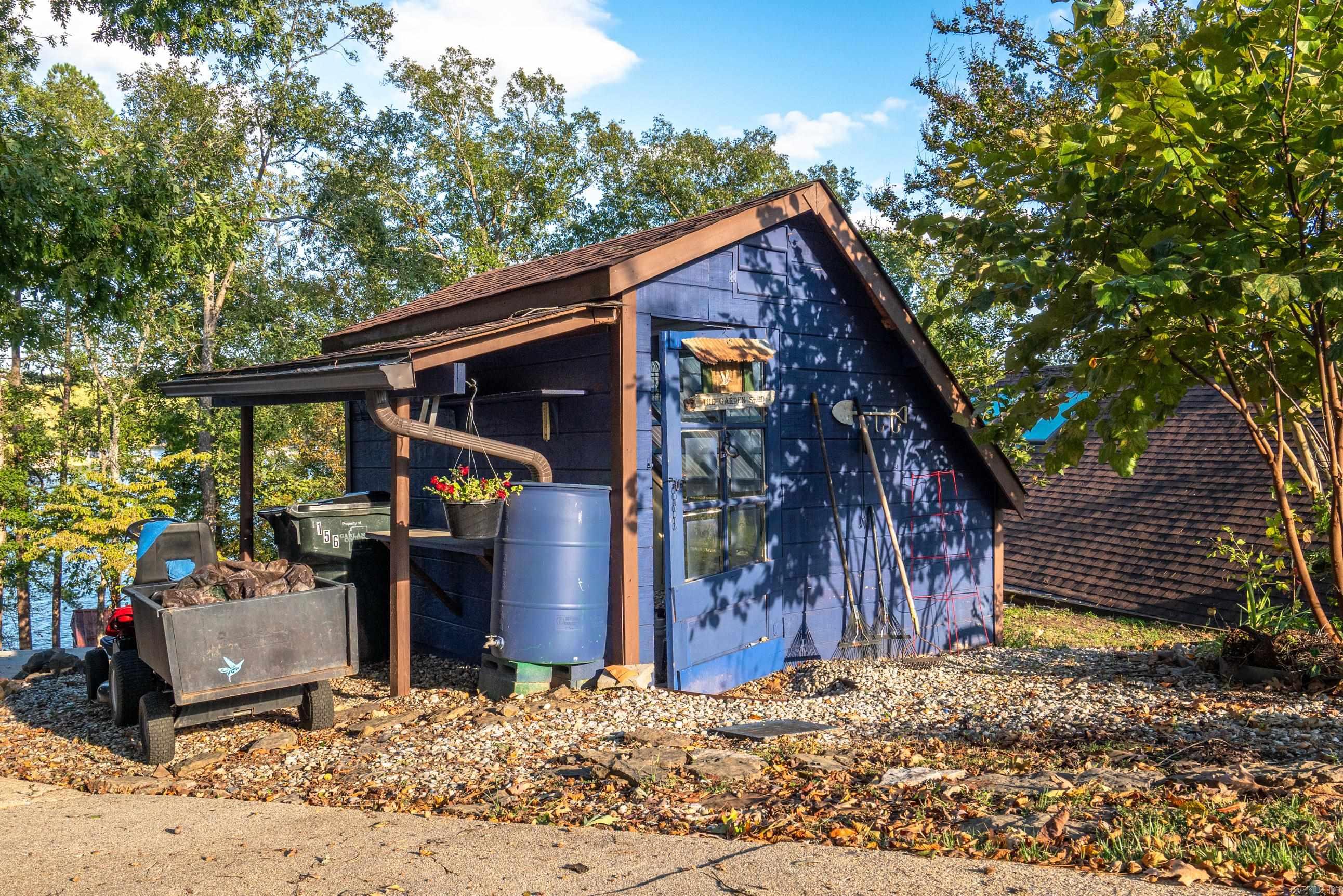 Foizies #4 - Residential