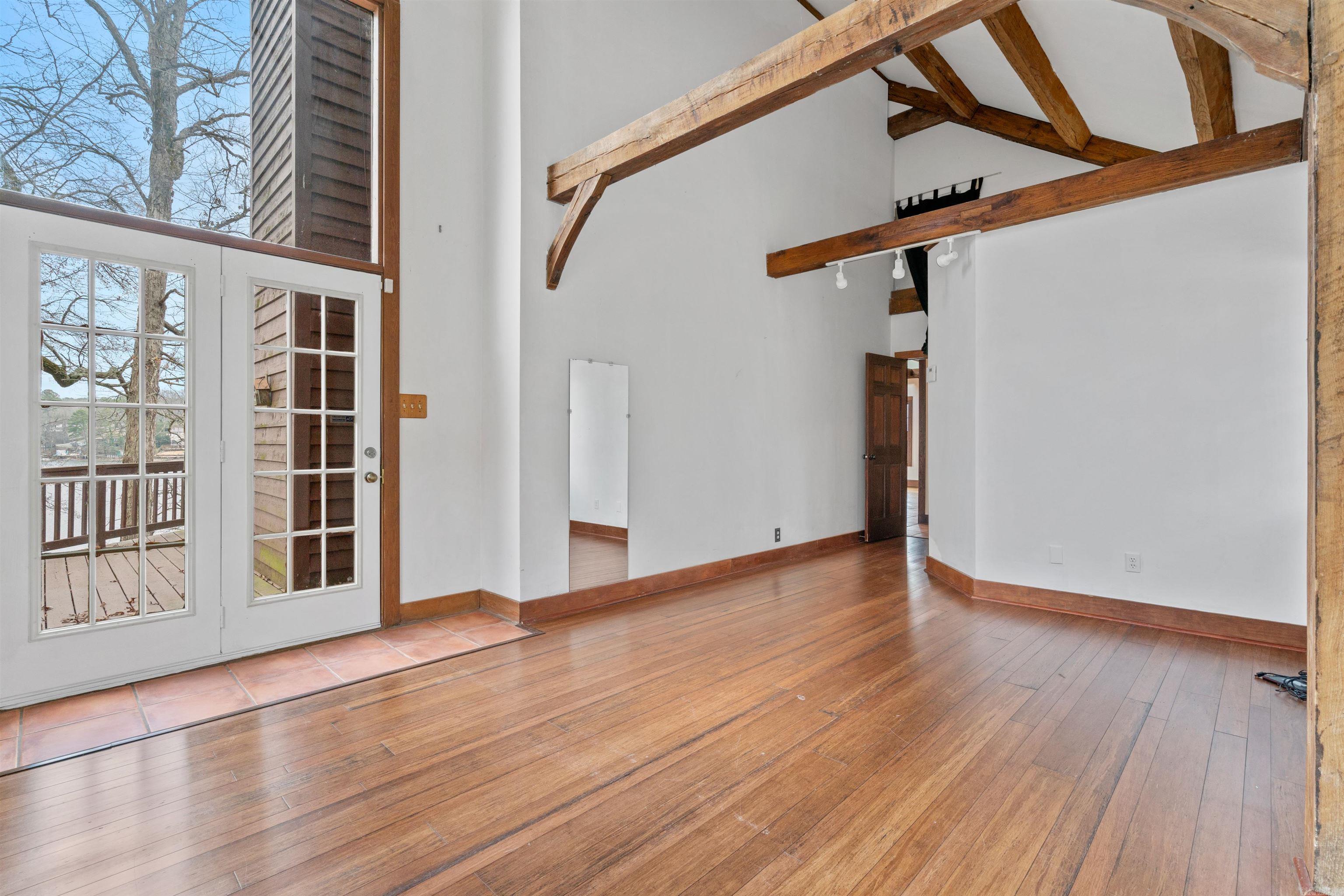 Foizies #4 - Residential