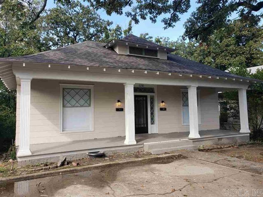 Newly remodeled furnished 1BD/1BA duplex located in Stiff Station. All appliances included. Great fenced in backyard and a front porch for enjoying those beautiful Arkansas' days. Close to shopping, dining, and minutes away from downtown and midtown Little Rock. The lease for this property is for 18 months with a 3% increase after the first year. Income has to be 3x the amount of rent. This property does not accept Section 8. Furnished option is $950/month.