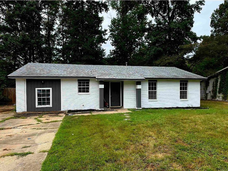 This Beautiful Updated Property in the Heart of Cabot is a Must see. Offers 3 bedrooms and 2 full bathrooms with a spacious yard perfect for entertaining. This gem is located in a quiet neighborhood close to Cabot High school, shopping, and much more. Call to schedule your Private showing Today.