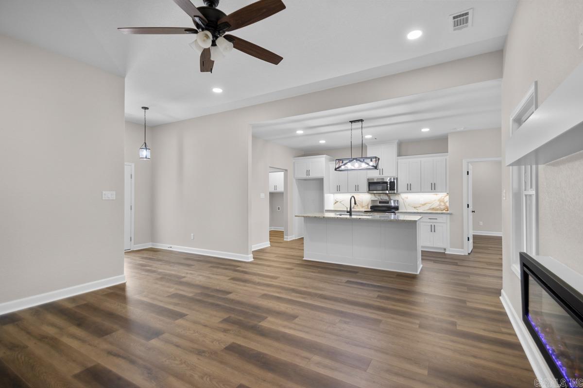 WINCHESTER ESTATES - Residential