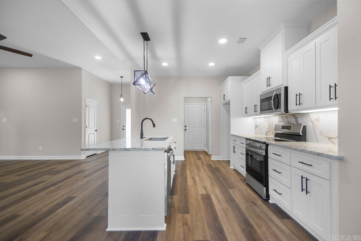 WINCHESTER ESTATES - Residential